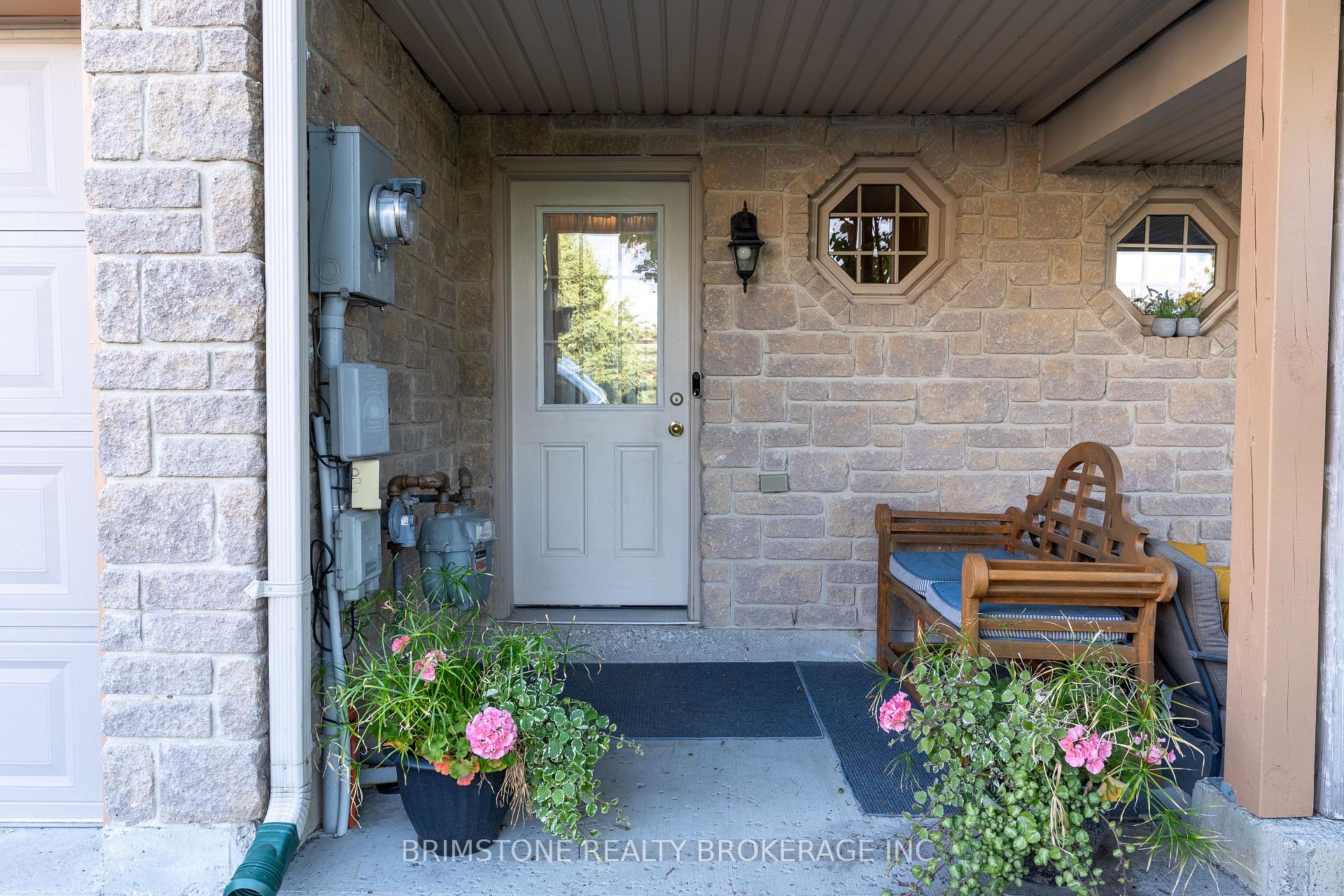 Photo 5 of Unit 9, 175 Stanley Street, Barrie, East Bayfield — HOMEH