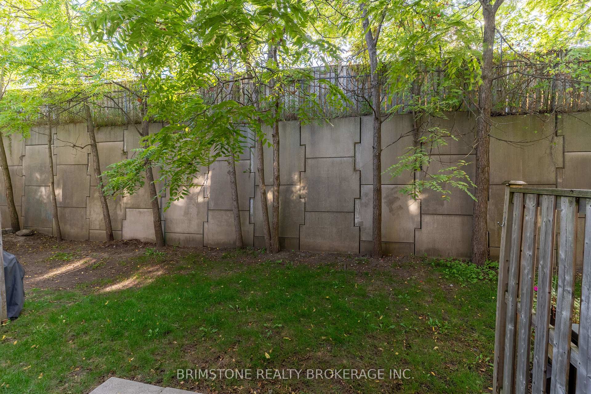 Photo 36 of Unit 9, 175 Stanley Street, Barrie, East Bayfield — HOMEH