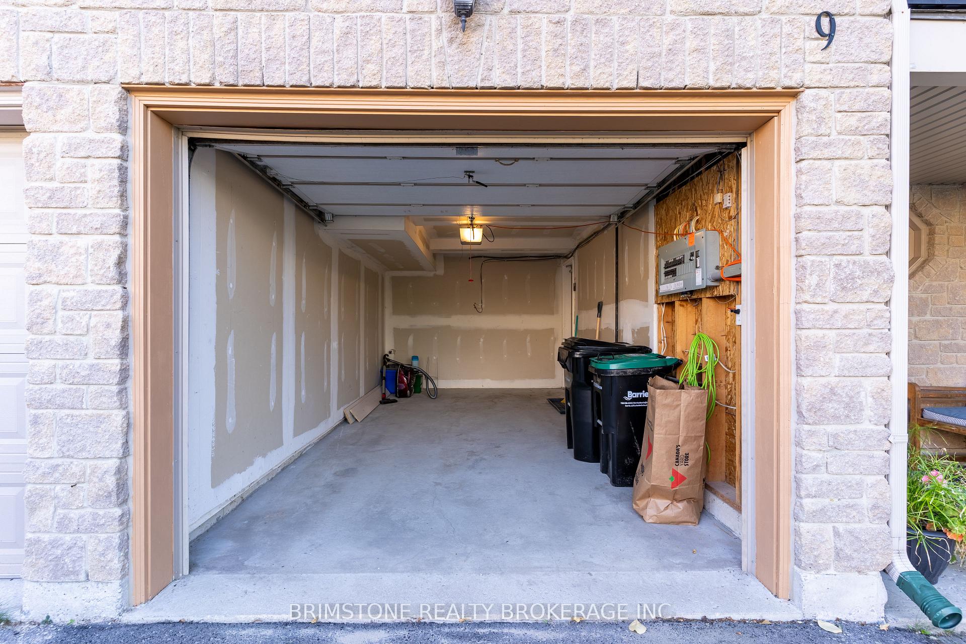 Photo 33 of Unit 9, 175 Stanley Street, Barrie, East Bayfield — HOMEH