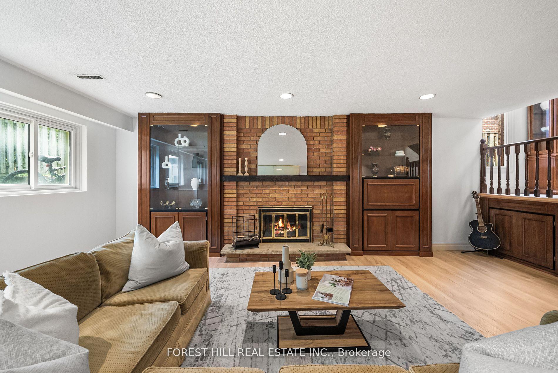 Photo 9 of 3 Saunders Lane, Markham, Aileen-Willowbrook — HOMEH