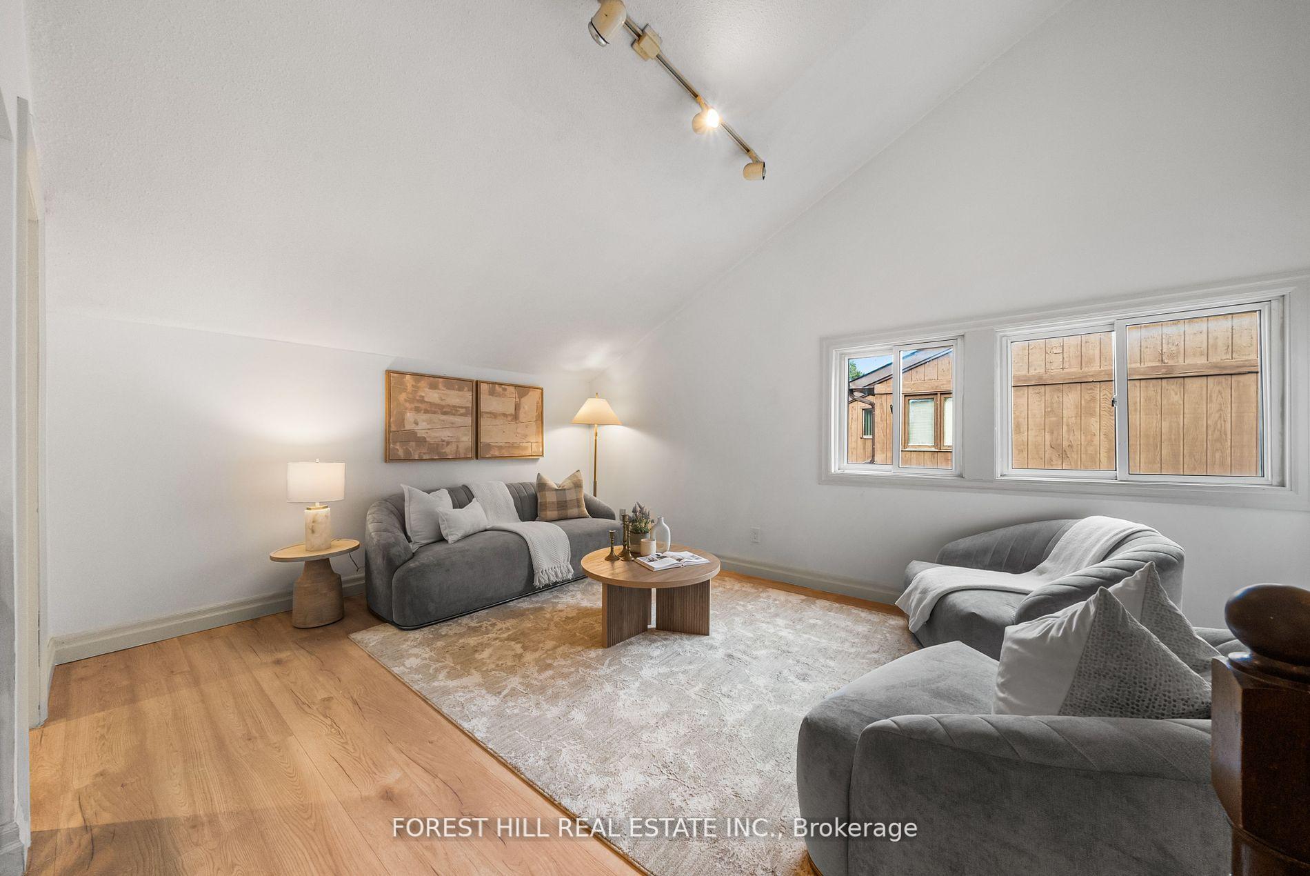 Photo 43 of 3 Saunders Lane, Markham, Aileen-Willowbrook — HOMEH