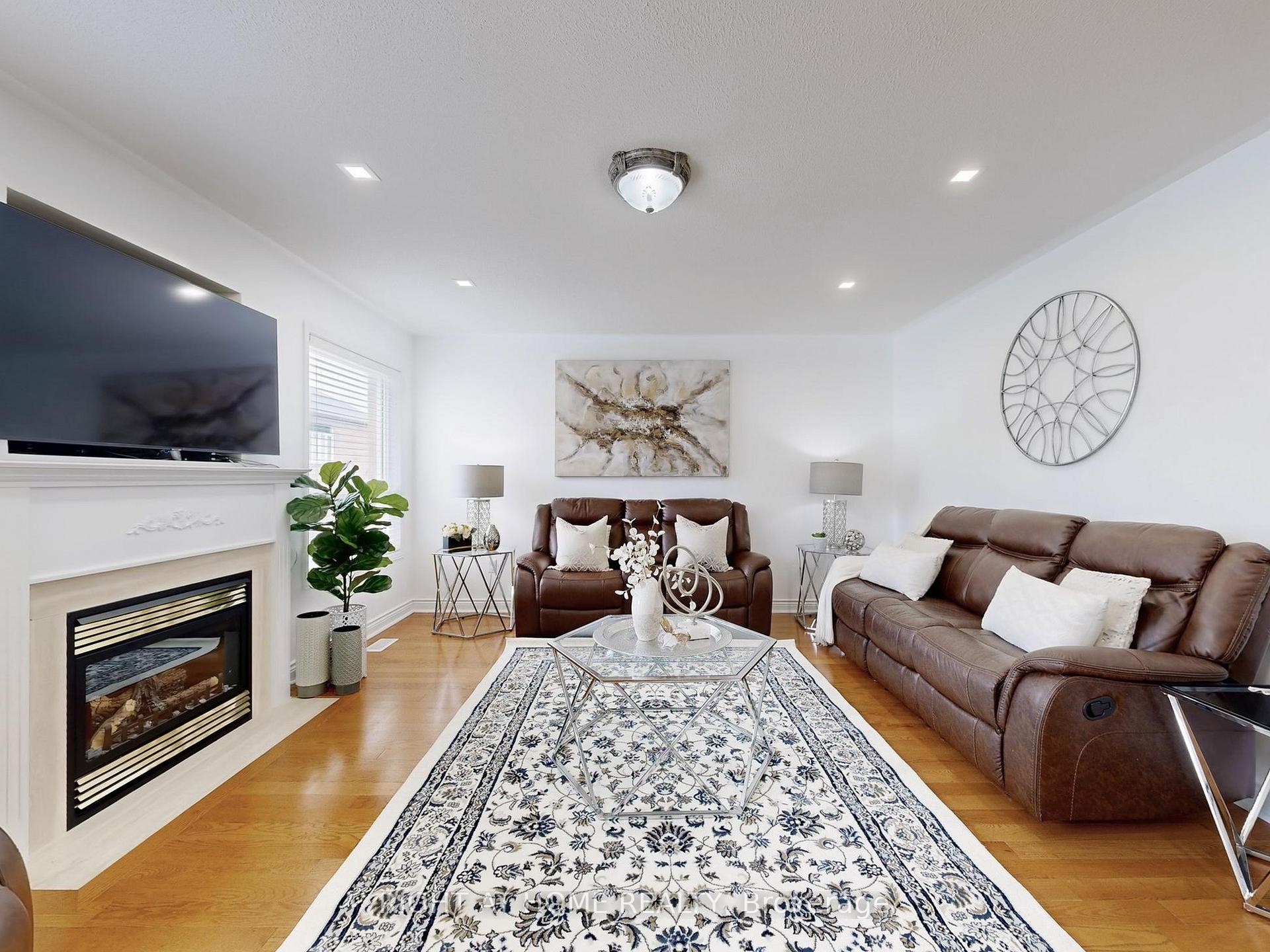 Photo 3 of 65 Styles Crescent, Ajax, Northeast Ajax — HOMEH