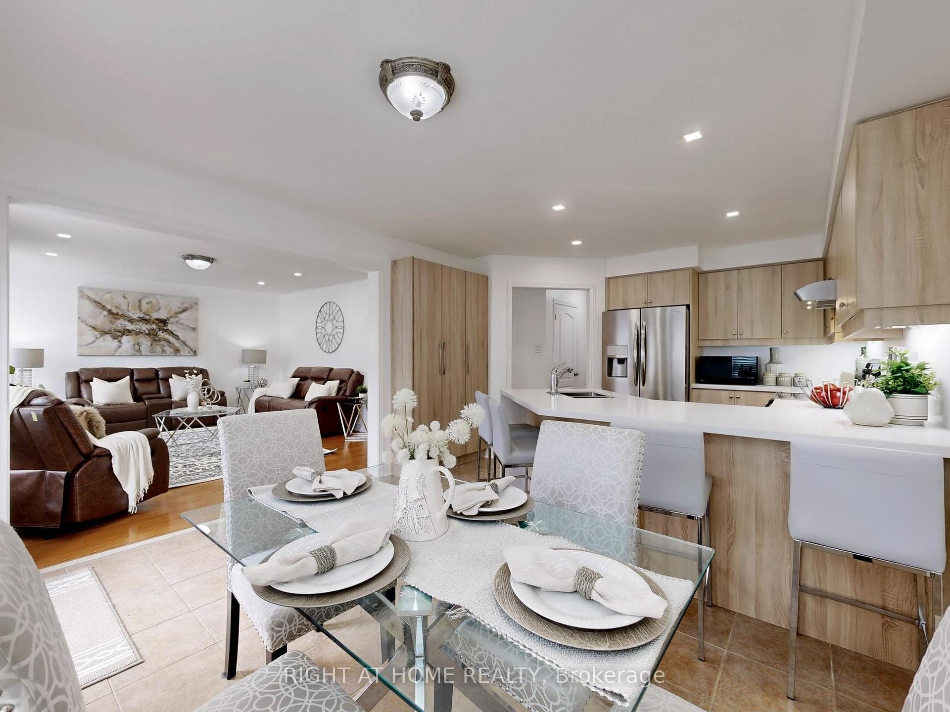 Photo 9 of 65 Styles Crescent, Ajax, Northeast Ajax — HOMEH
