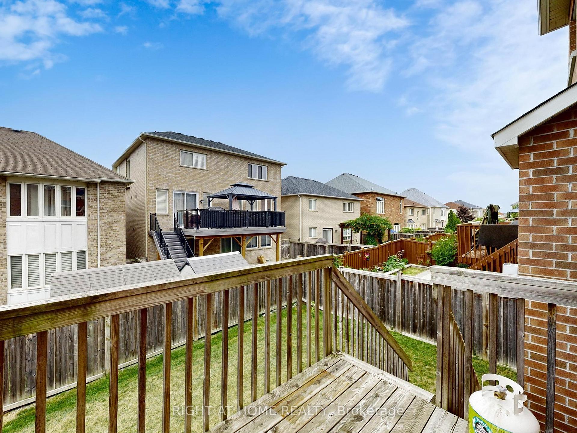 Photo 33 of 65 Styles Crescent, Ajax, Northeast Ajax — HOMEH