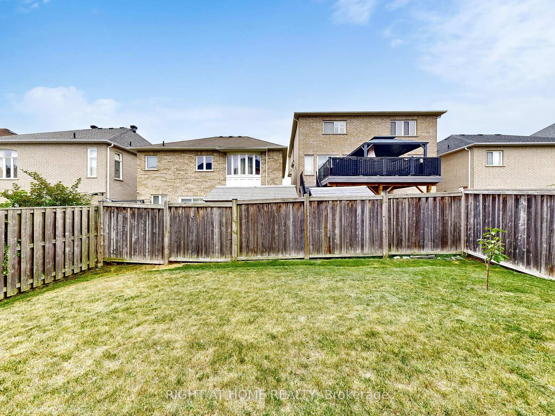 Photo 43 of 65 Styles Crescent, Ajax, Northeast Ajax — HOMEH