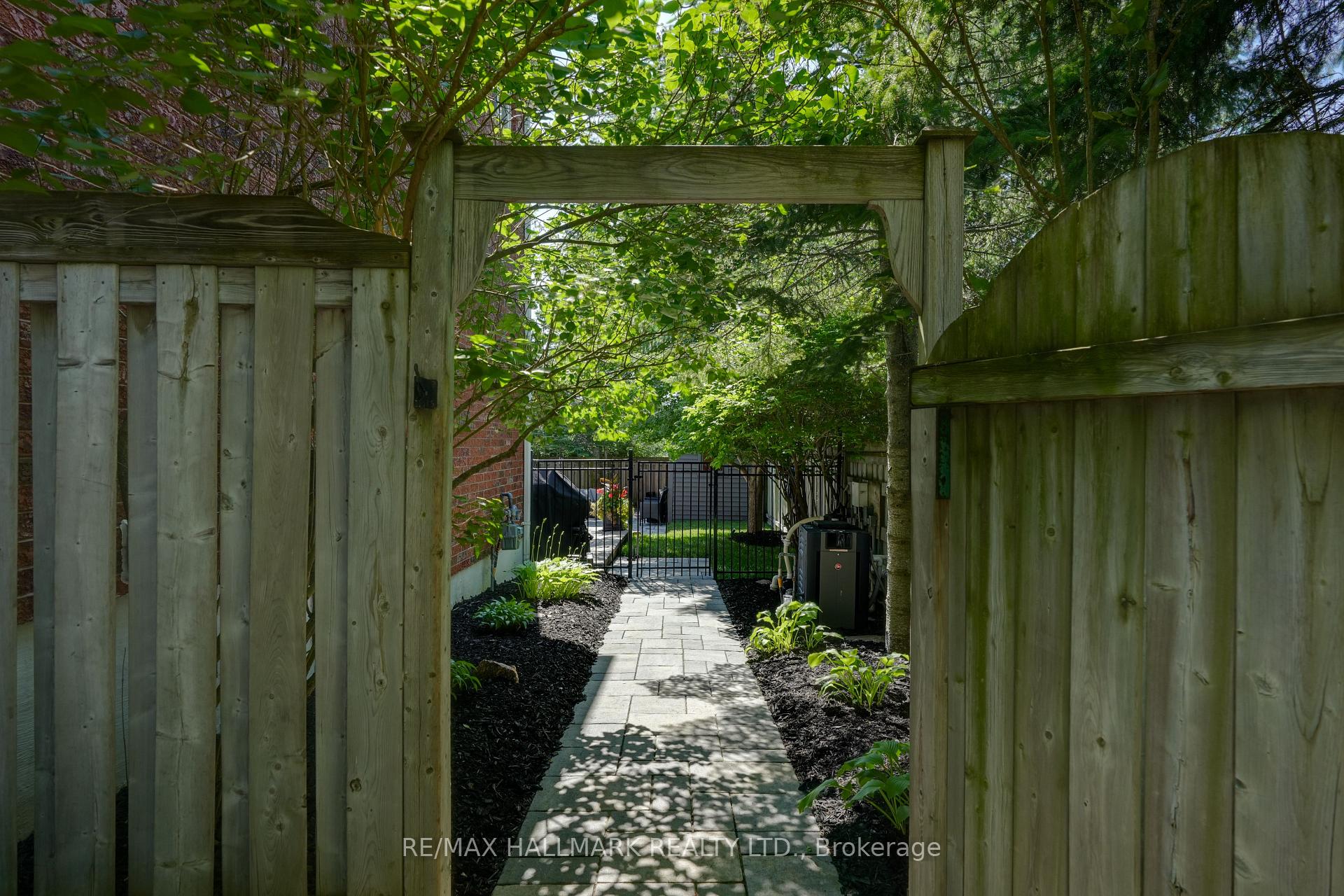 Photo 8 of 50 Black Willow Drive, Barrie, Holly — HOMEH