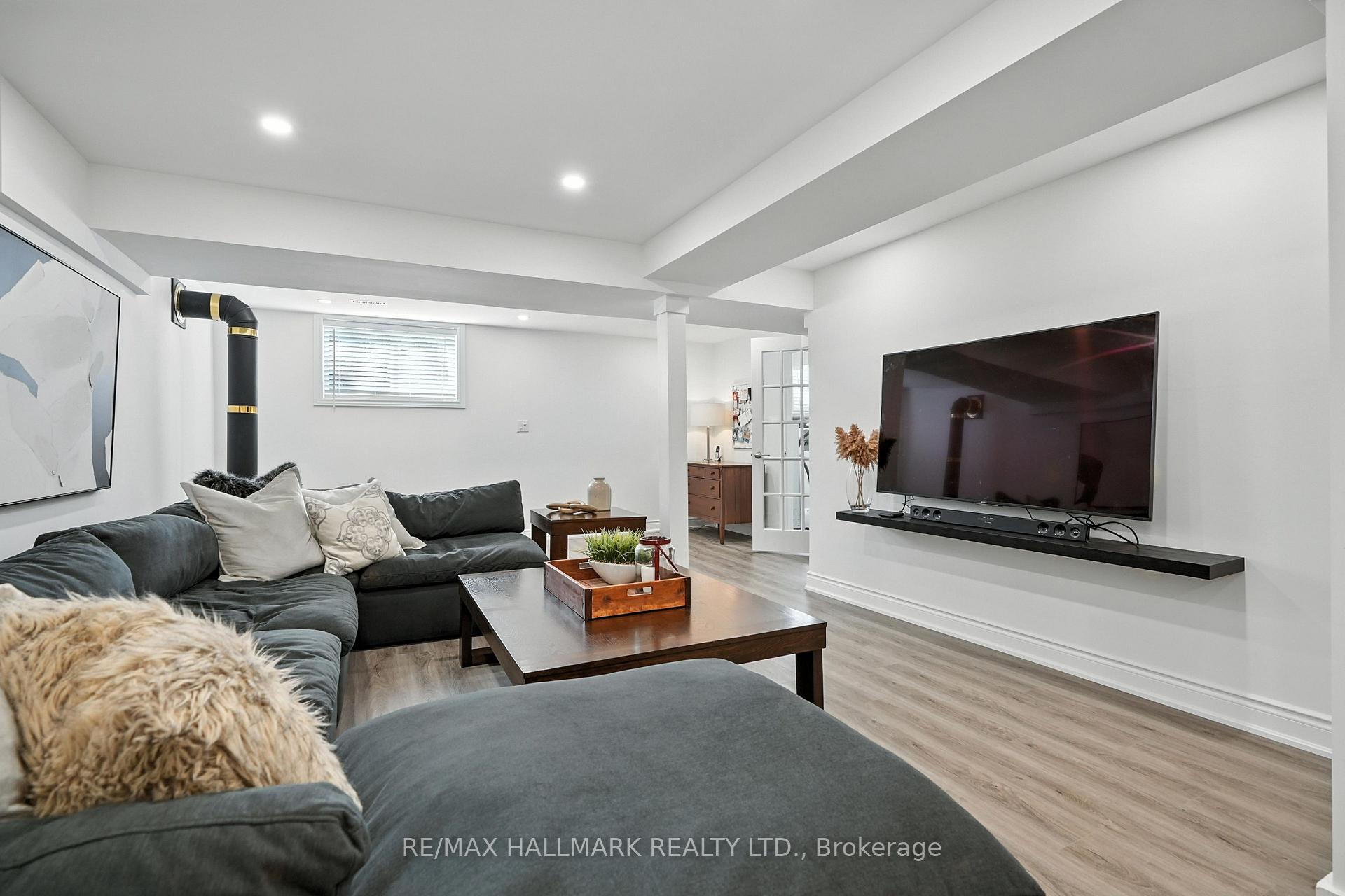 Photo 25 of 50 Black Willow Drive, Barrie, Holly — HOMEH