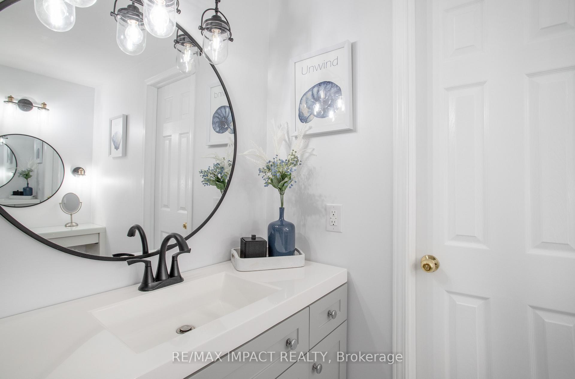 Photo 14 of 16 Lawrence Crescent, Clarington, Bowmanville — HOMEH