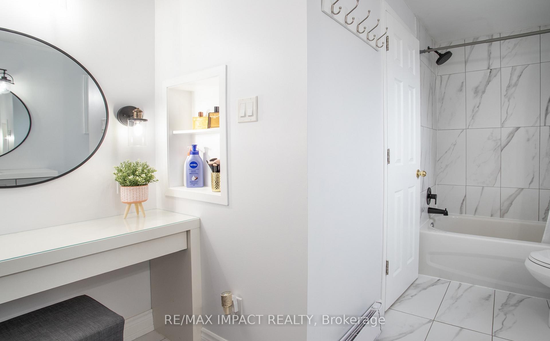Photo 18 of 16 Lawrence Crescent, Clarington, Bowmanville — HOMEH