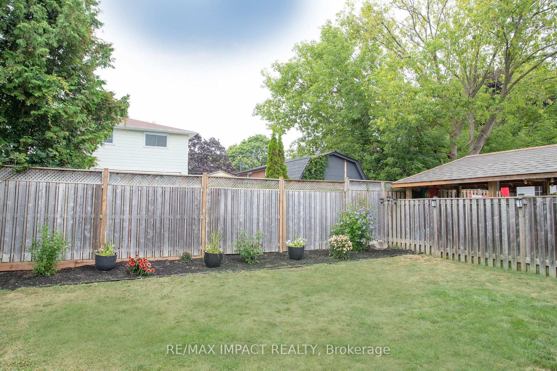 Photo 34 of 16 Lawrence Crescent, Clarington, Bowmanville — HOMEH