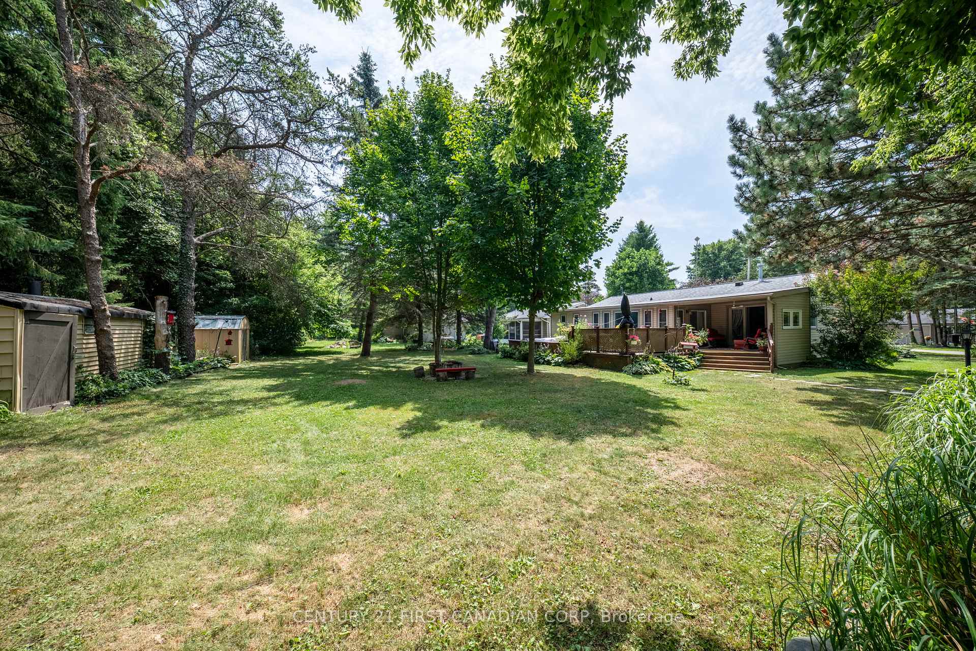 Photo 3 of 21084 Riverview Drive, Thames Centre, Rural Thames Centre — HOMEH