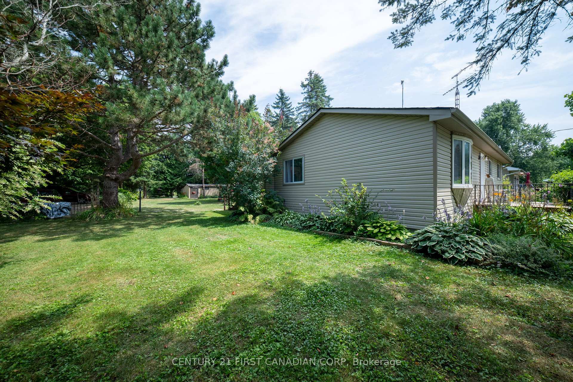 Photo 34 of 21084 Riverview Drive, Thames Centre, Rural Thames Centre — HOMEH