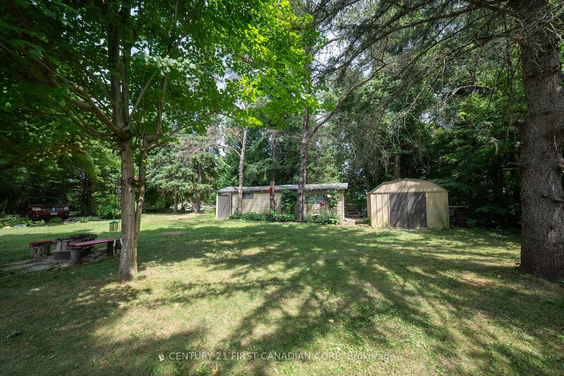 Photo 9 of 21084 Riverview Drive, Thames Centre, Rural Thames Centre — HOMEH