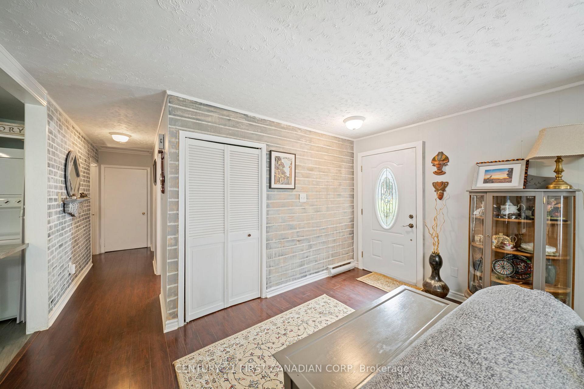 Photo 11 of 21084 Riverview Drive, Thames Centre, Rural Thames Centre — HOMEH
