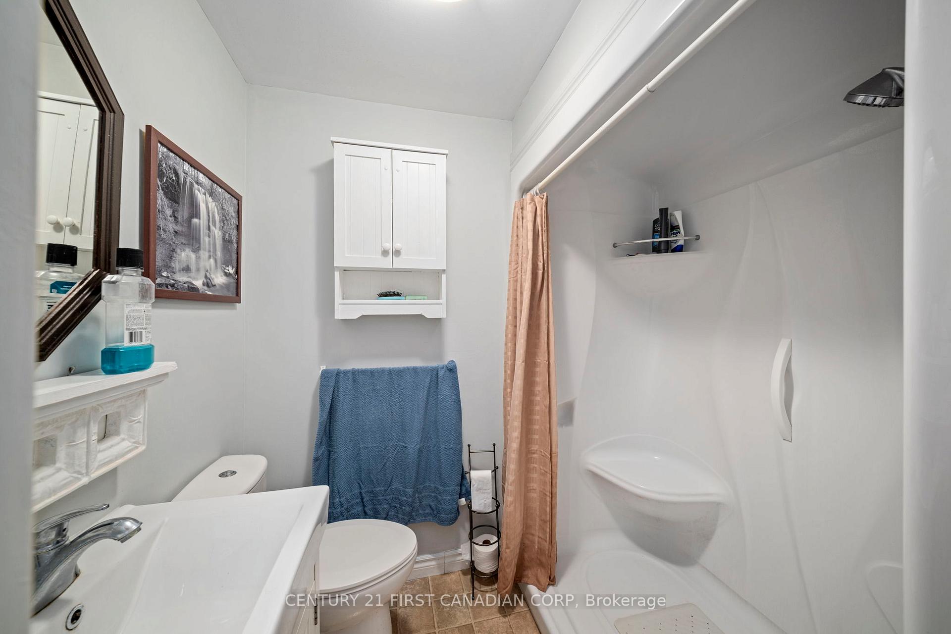 Photo 23 of 21084 Riverview Drive, Thames Centre, Rural Thames Centre — HOMEH