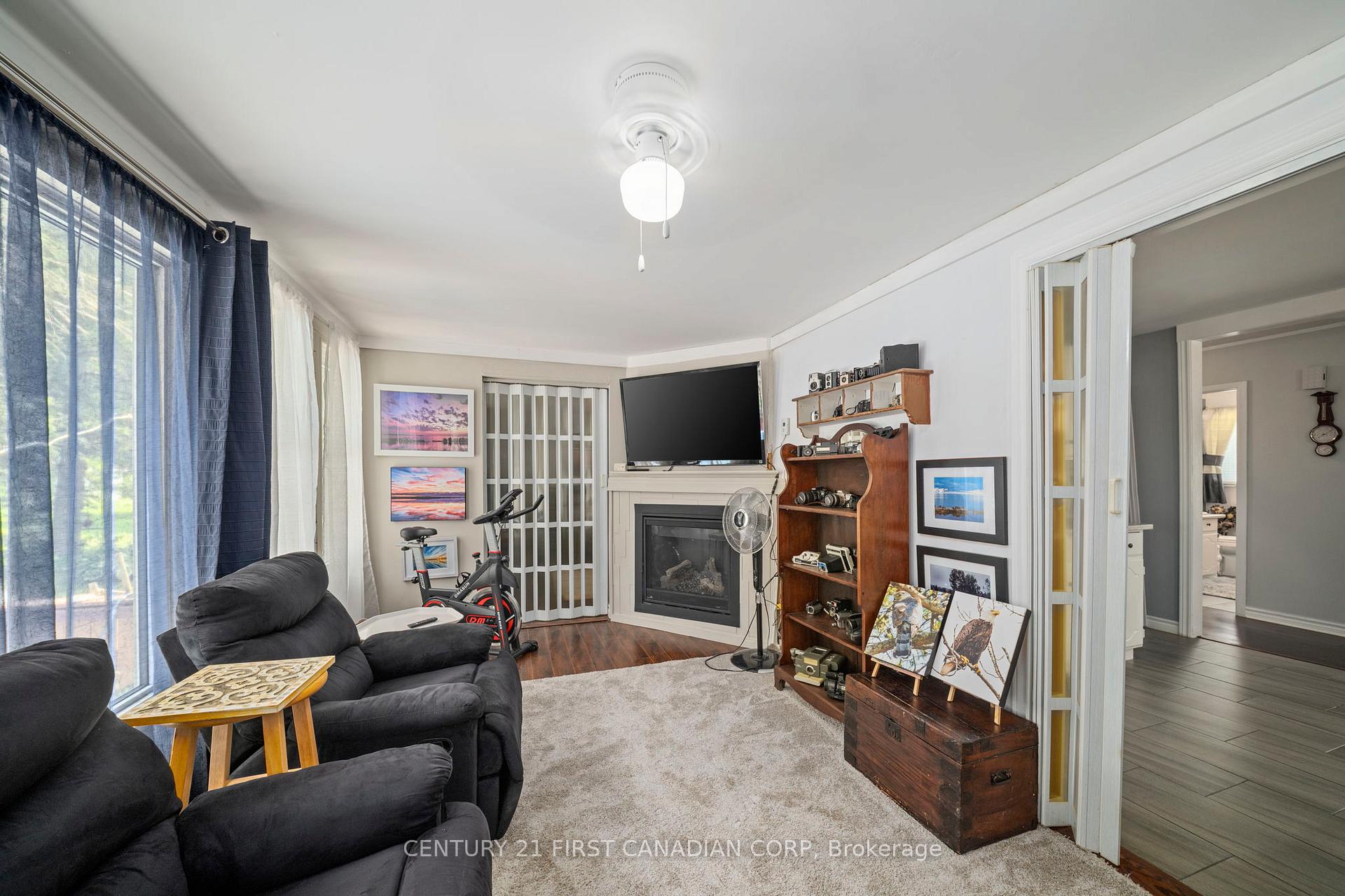 Photo 21 of 21084 Riverview Drive, Thames Centre, Rural Thames Centre — HOMEH