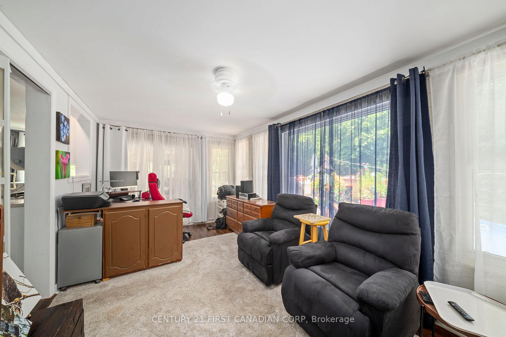 Photo 35 of 21084 Riverview Drive, Thames Centre, Rural Thames Centre — HOMEH
