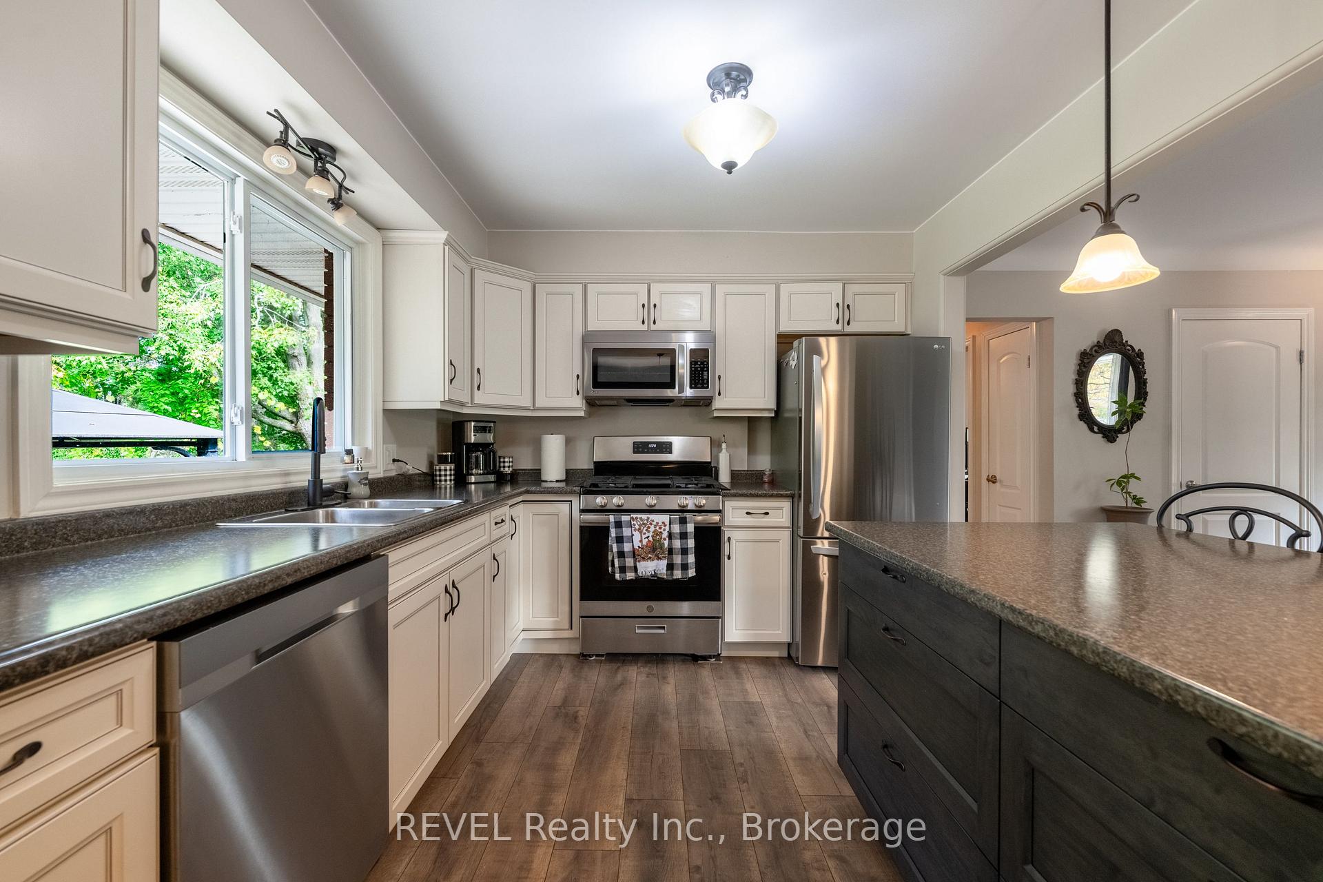 Photo 5 of 164 Diltz Road, Haldimand, Dunnville — HOMEH