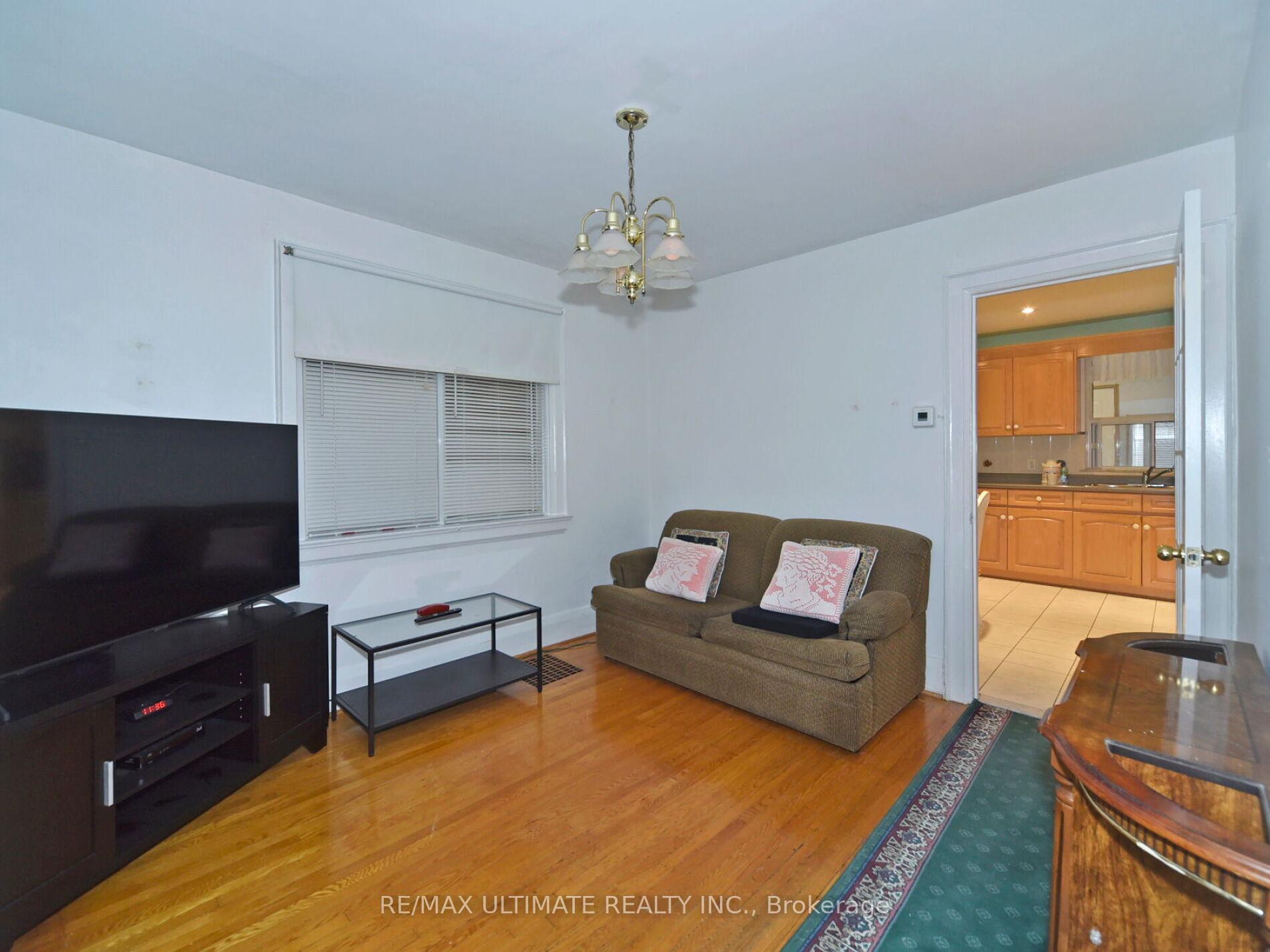 Photo 25 of 86 Cherrywood Avenue, Toronto, Humewood-Cedarvale — HOMEH