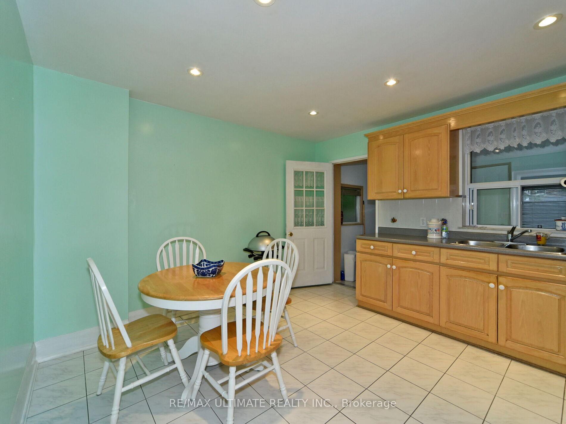 Photo 17 of 86 Cherrywood Avenue, Toronto, Humewood-Cedarvale — HOMEH