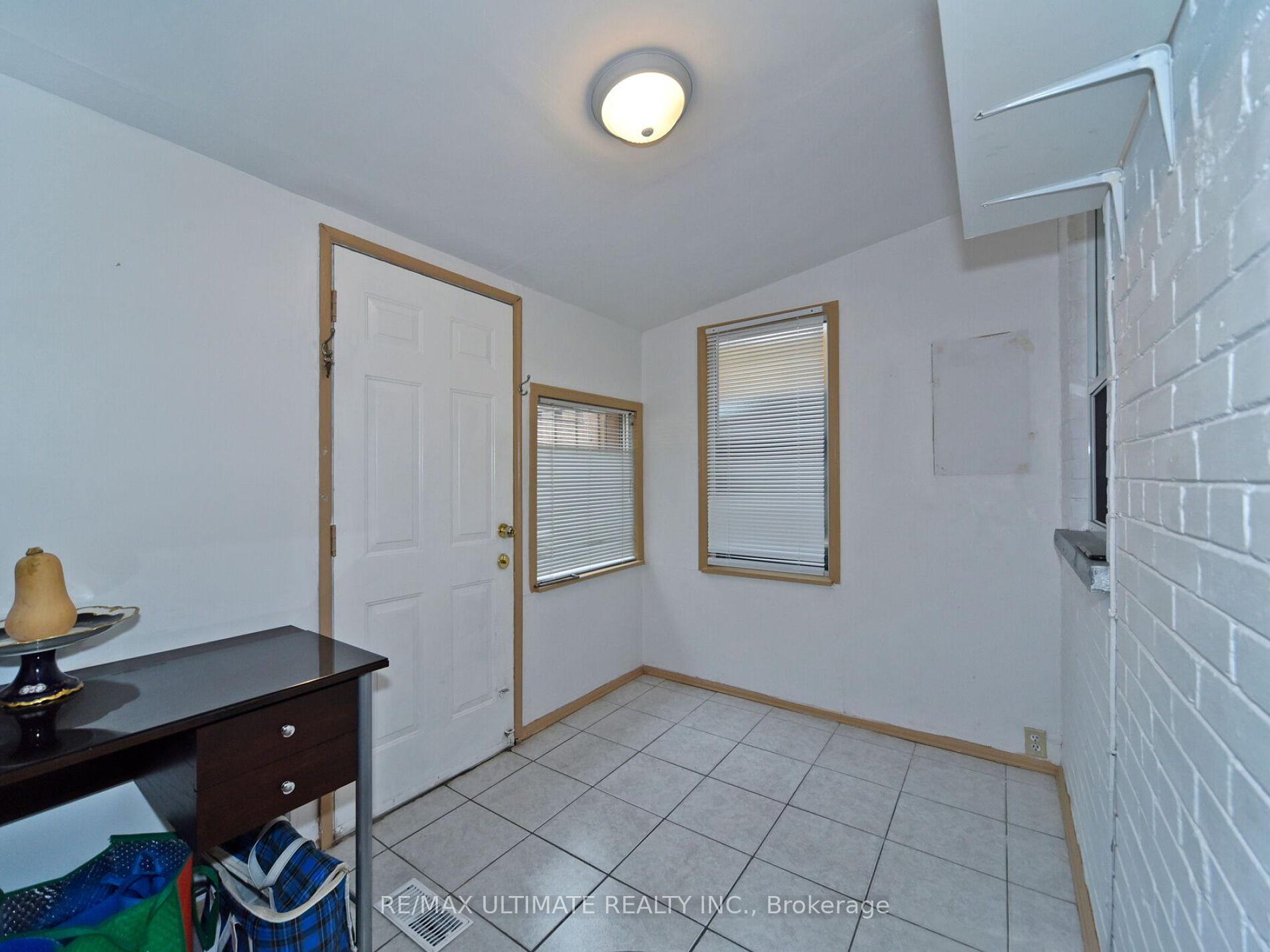 Photo 5 of 86 Cherrywood Avenue, Toronto, Humewood-Cedarvale — HOMEH