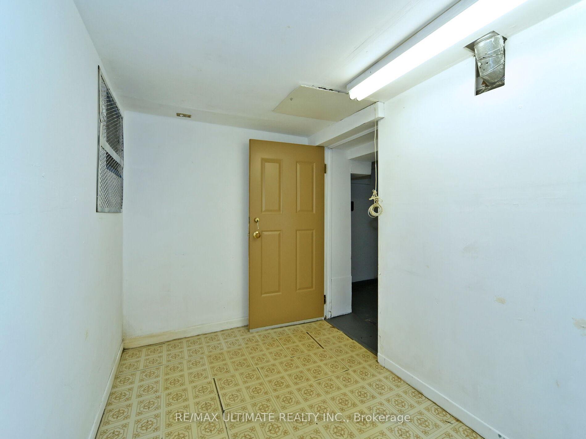 Photo 33 of 86 Cherrywood Avenue, Toronto, Humewood-Cedarvale — HOMEH