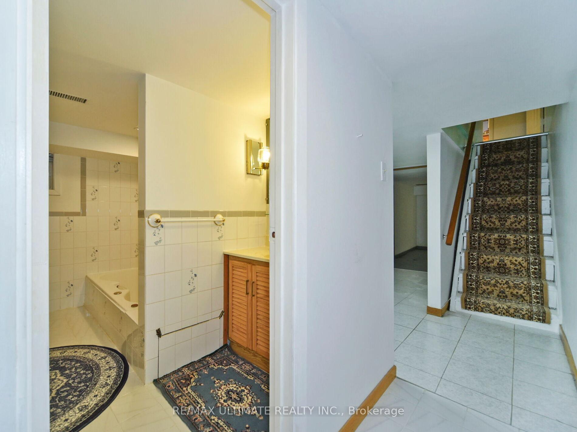 Photo 38 of 86 Cherrywood Avenue, Toronto, Humewood-Cedarvale — HOMEH