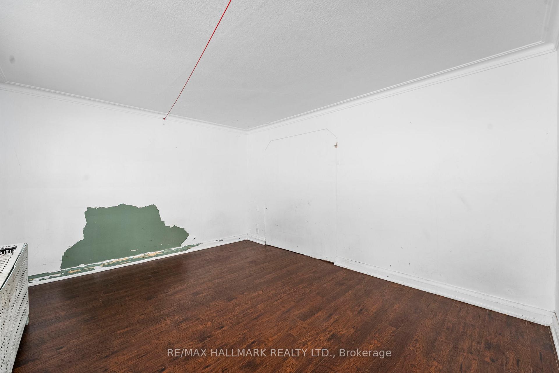 Photo 14 of 21 Plaxton Drive, Toronto, O'Connor-Parkview — HOMEH