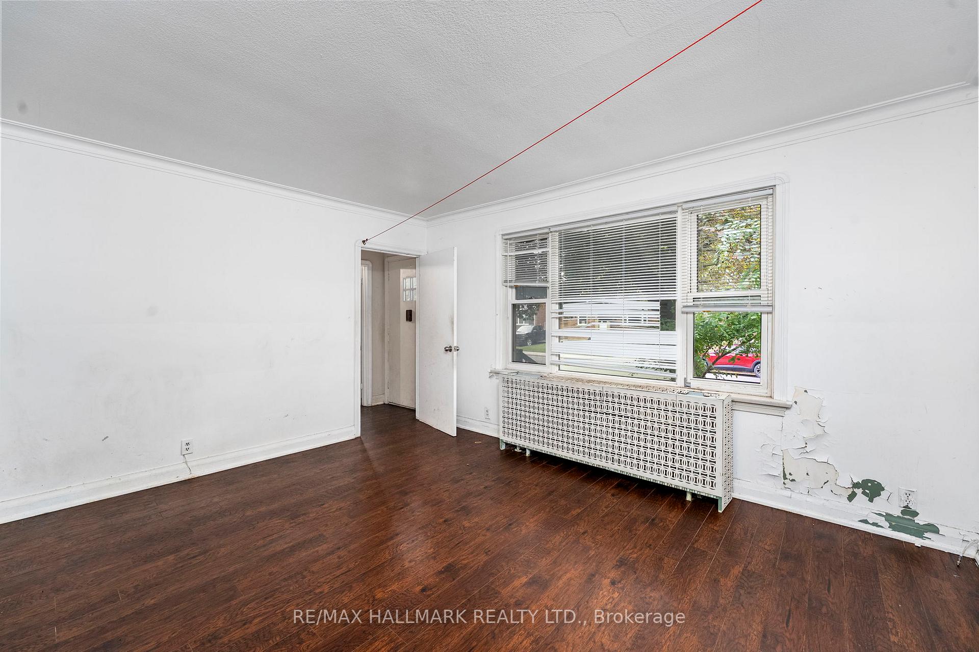 Photo 3 of 21 Plaxton Drive, Toronto, O'Connor-Parkview — HOMEH