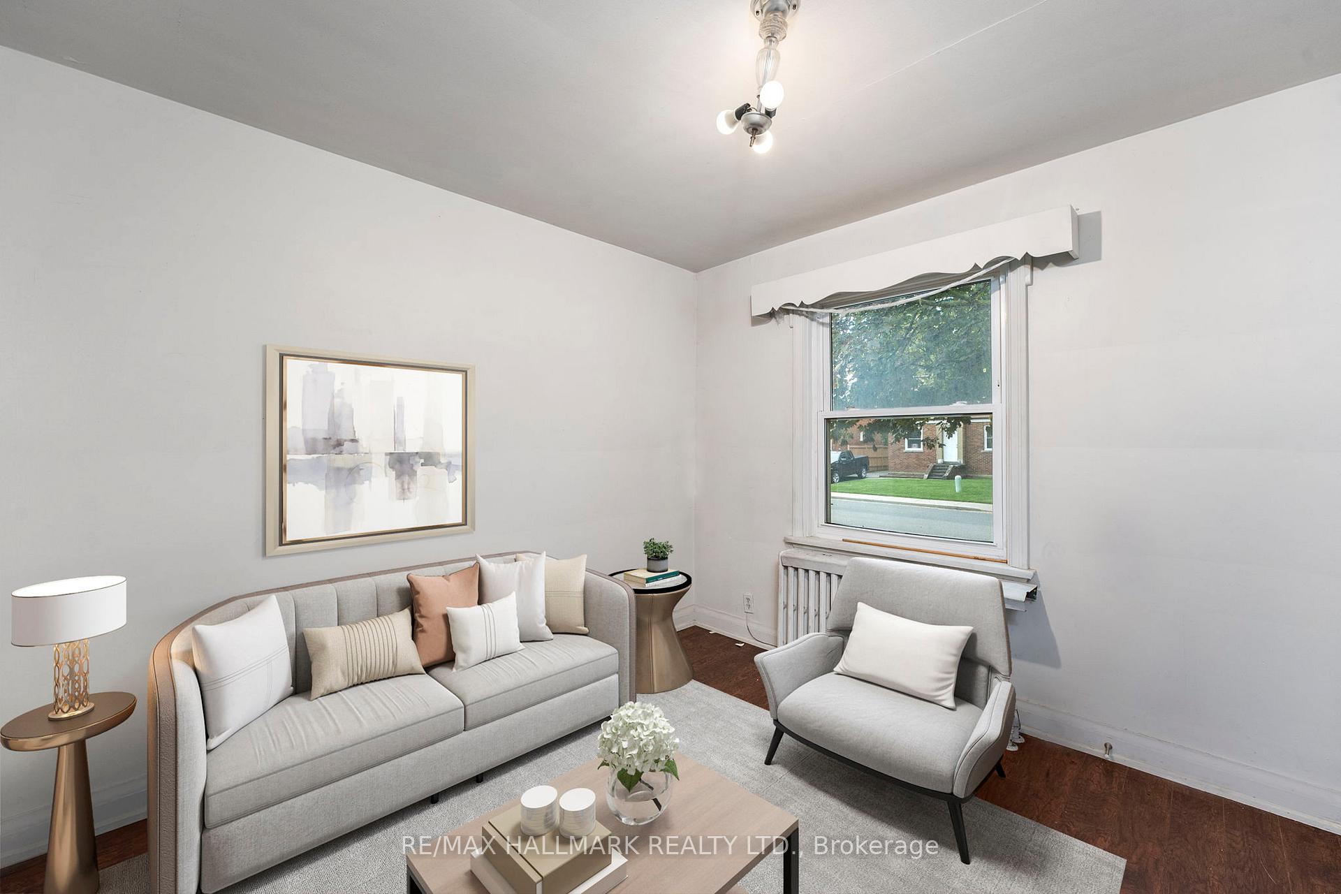 Photo 12 of 21 Plaxton Drive, Toronto, O'Connor-Parkview — HOMEH
