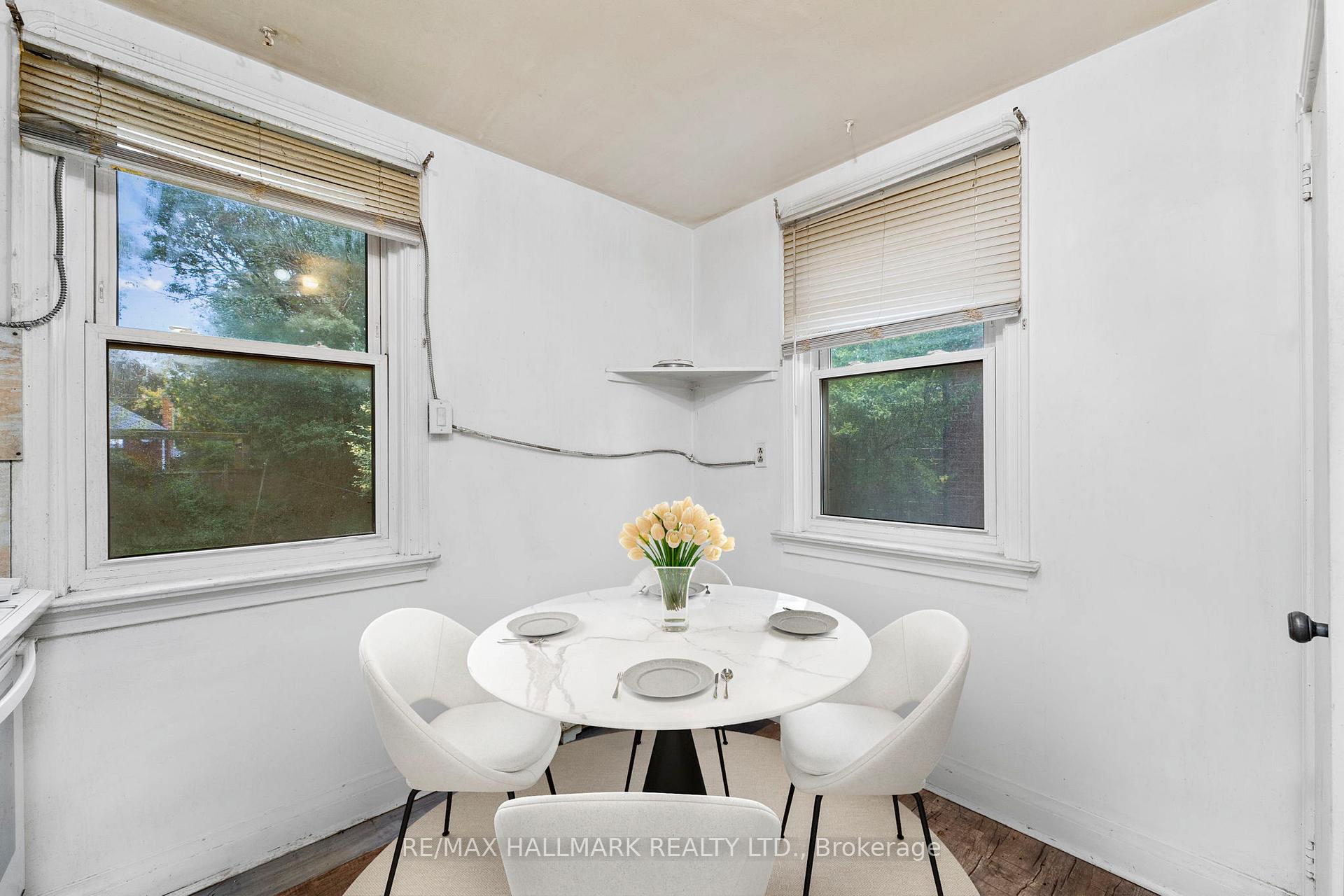 Photo 5 of 21 Plaxton Drive, Toronto, O'Connor-Parkview — HOMEH