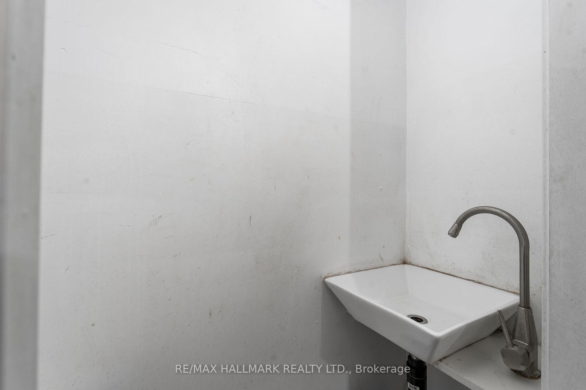 Photo 11 of 21 Plaxton Drive, Toronto, O'Connor-Parkview — HOMEH