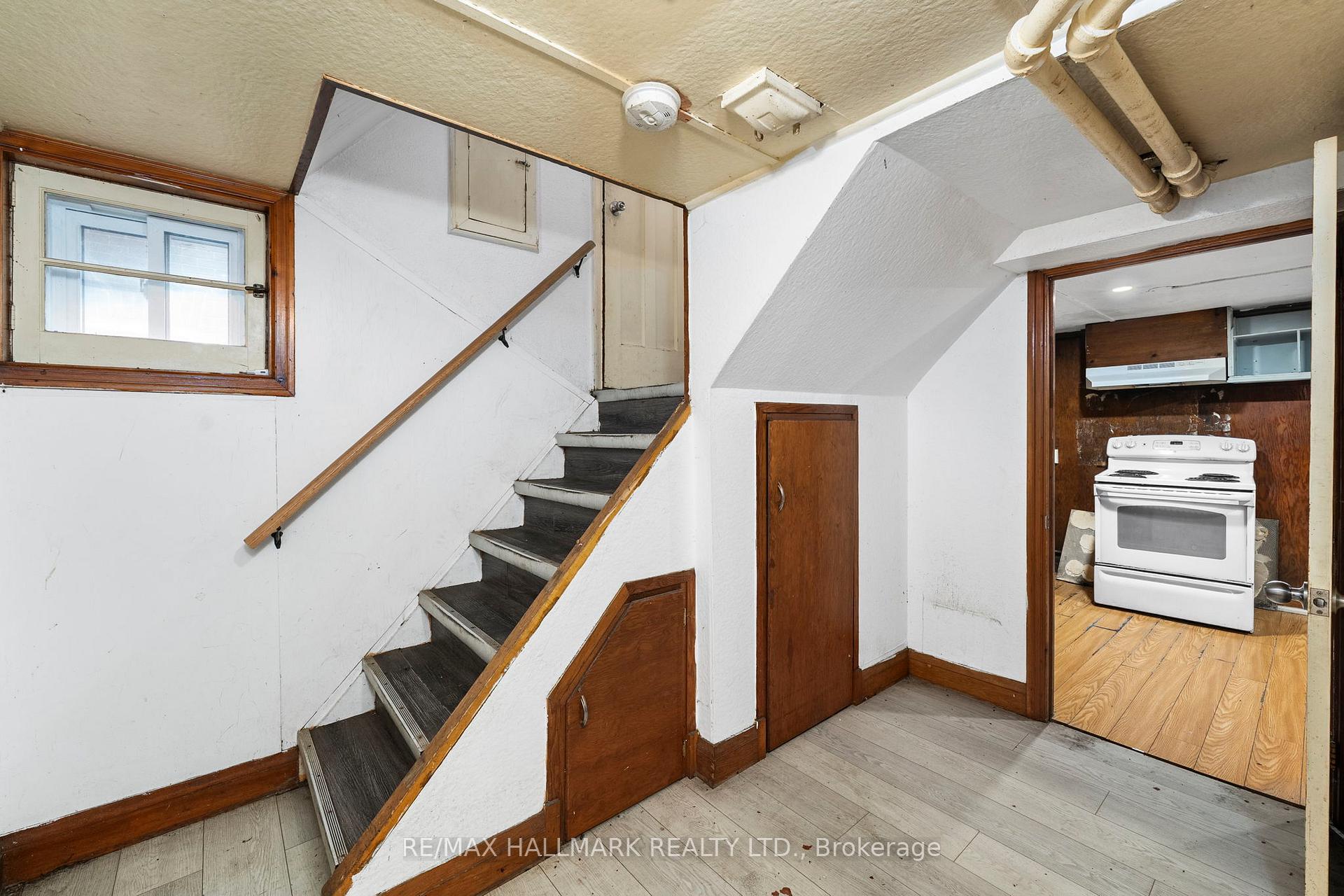 Photo 7 of 21 Plaxton Drive, Toronto, O'Connor-Parkview — HOMEH