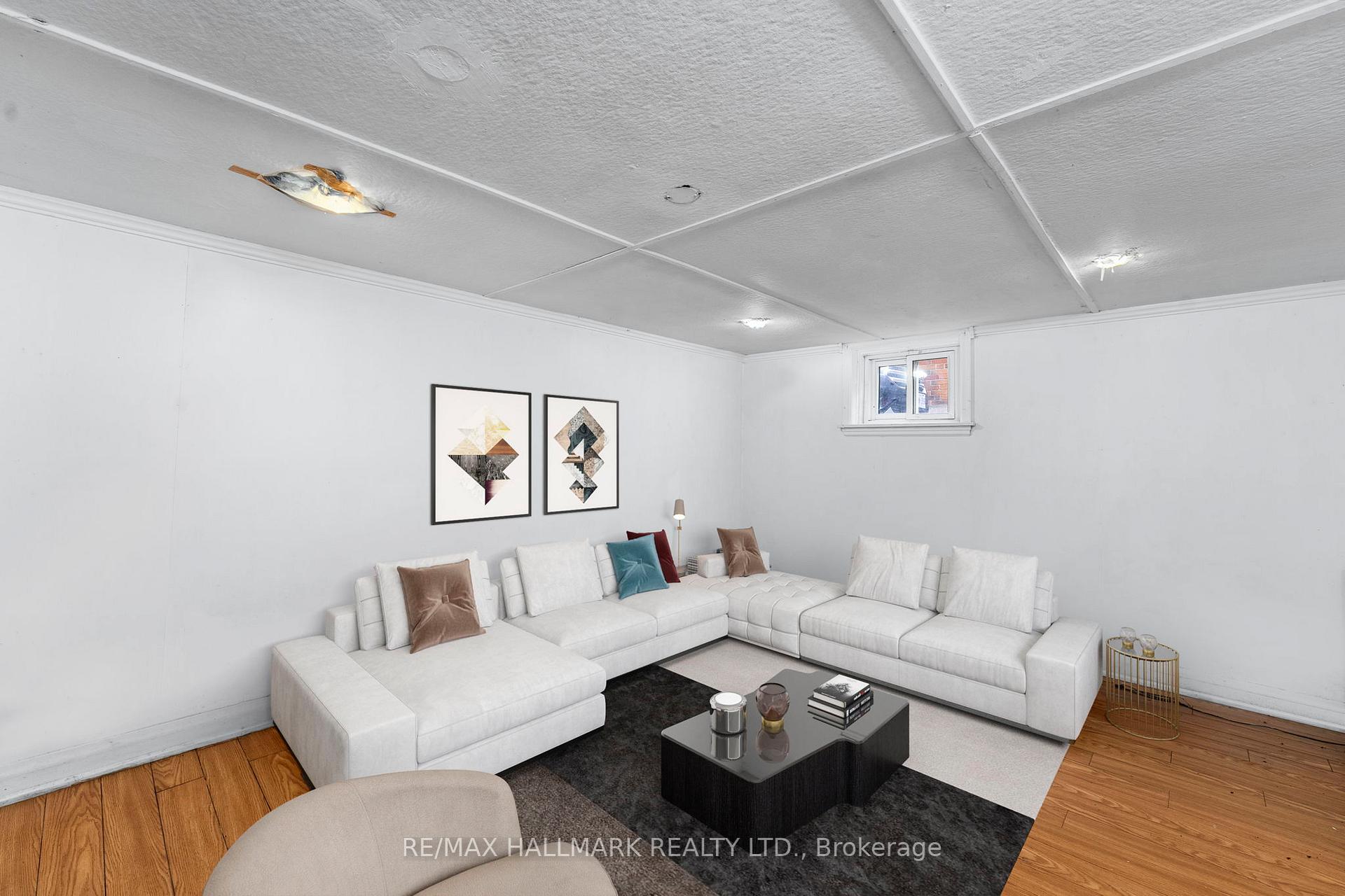 Photo 6 of 21 Plaxton Drive, Toronto, O'Connor-Parkview — HOMEH