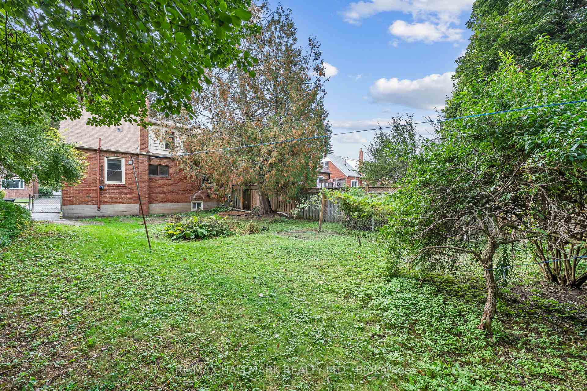Photo 17 of 21 Plaxton Drive, Toronto, O'Connor-Parkview — HOMEH