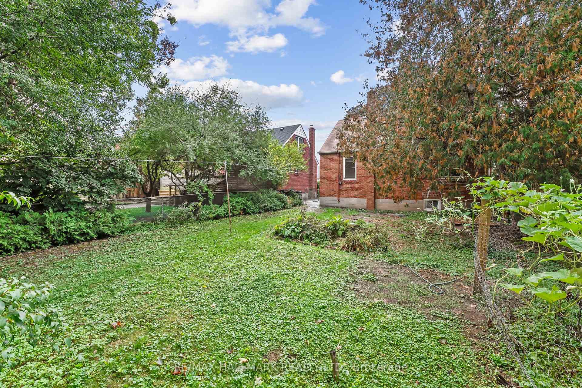Photo 15 of 21 Plaxton Drive, Toronto, O'Connor-Parkview — HOMEH