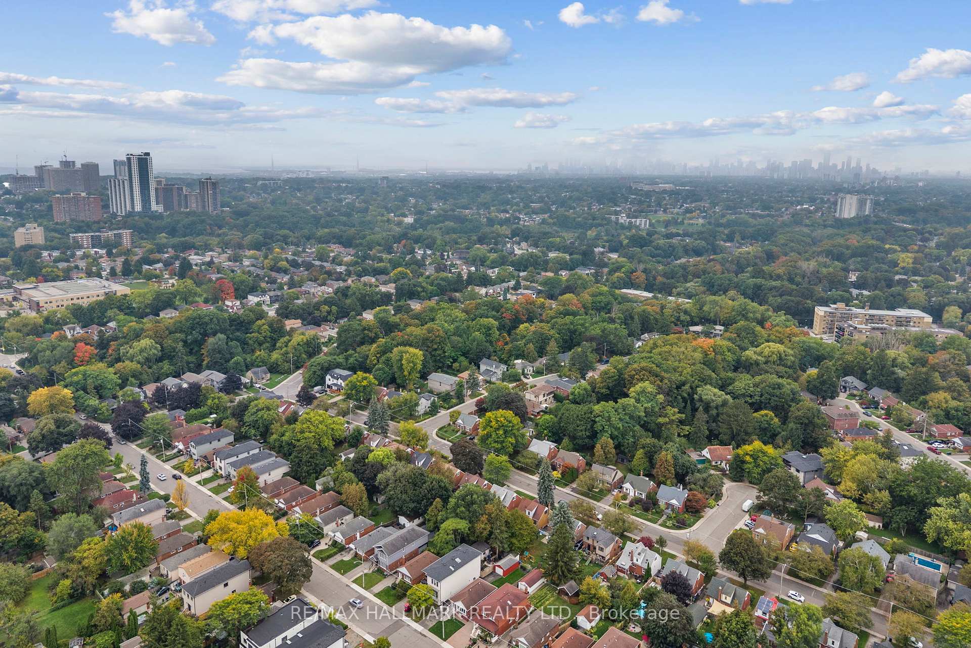 Photo 31 of 21 Plaxton Drive, Toronto, O'Connor-Parkview — HOMEH