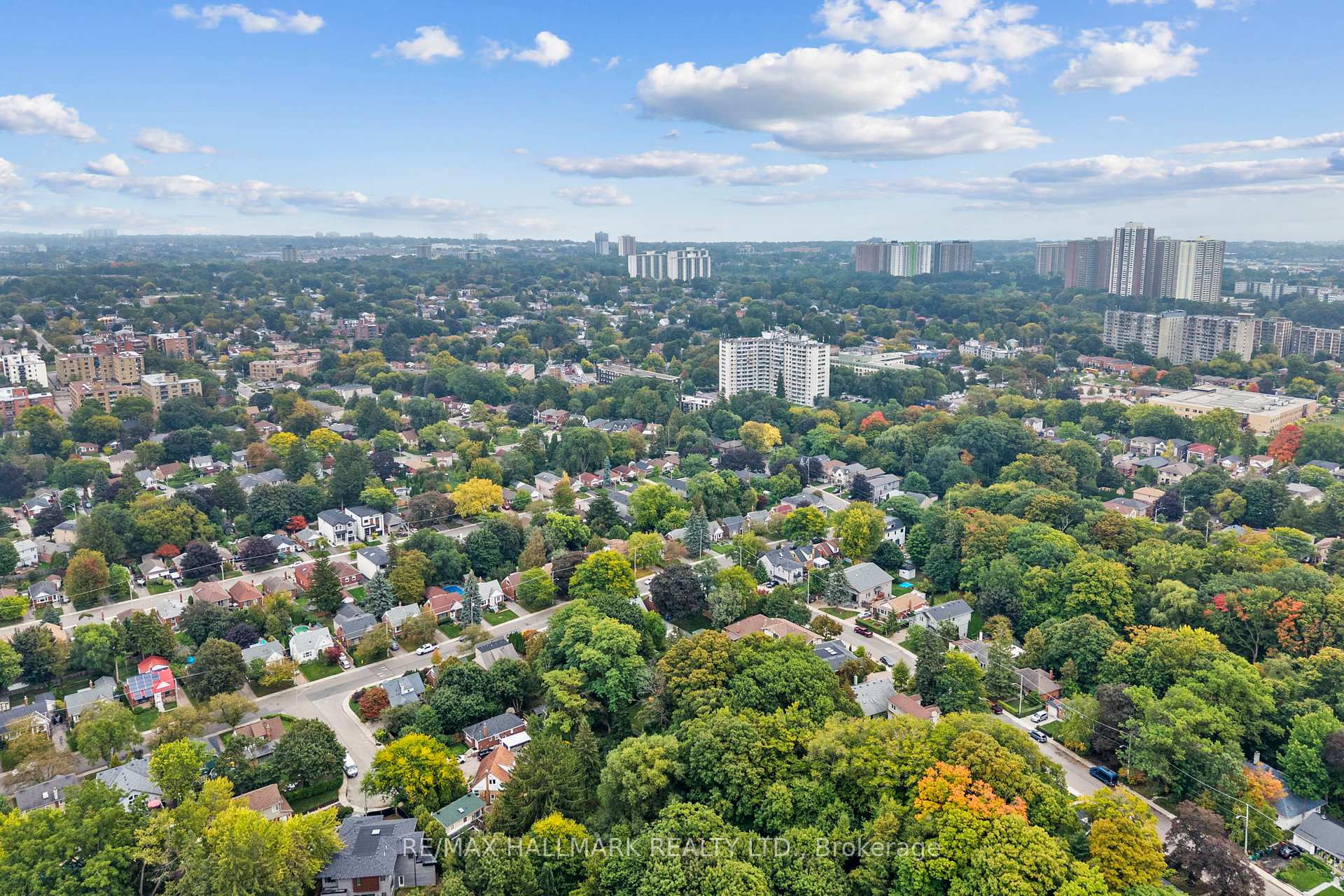 Photo 18 of 21 Plaxton Drive, Toronto, O'Connor-Parkview — HOMEH