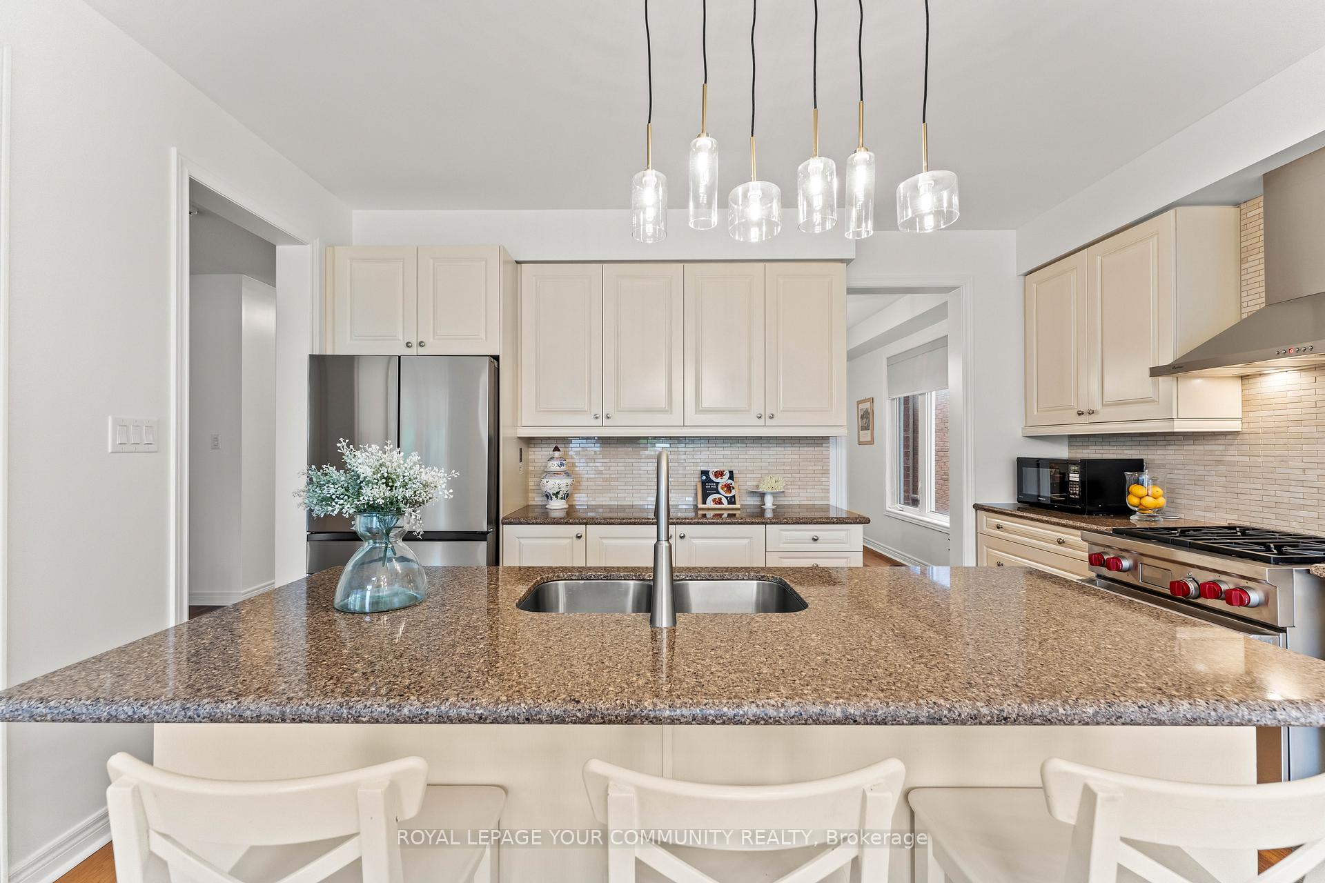 Photo 15 of 29 Paisley Green Avenue, Caledon, Caledon East — HOMEH