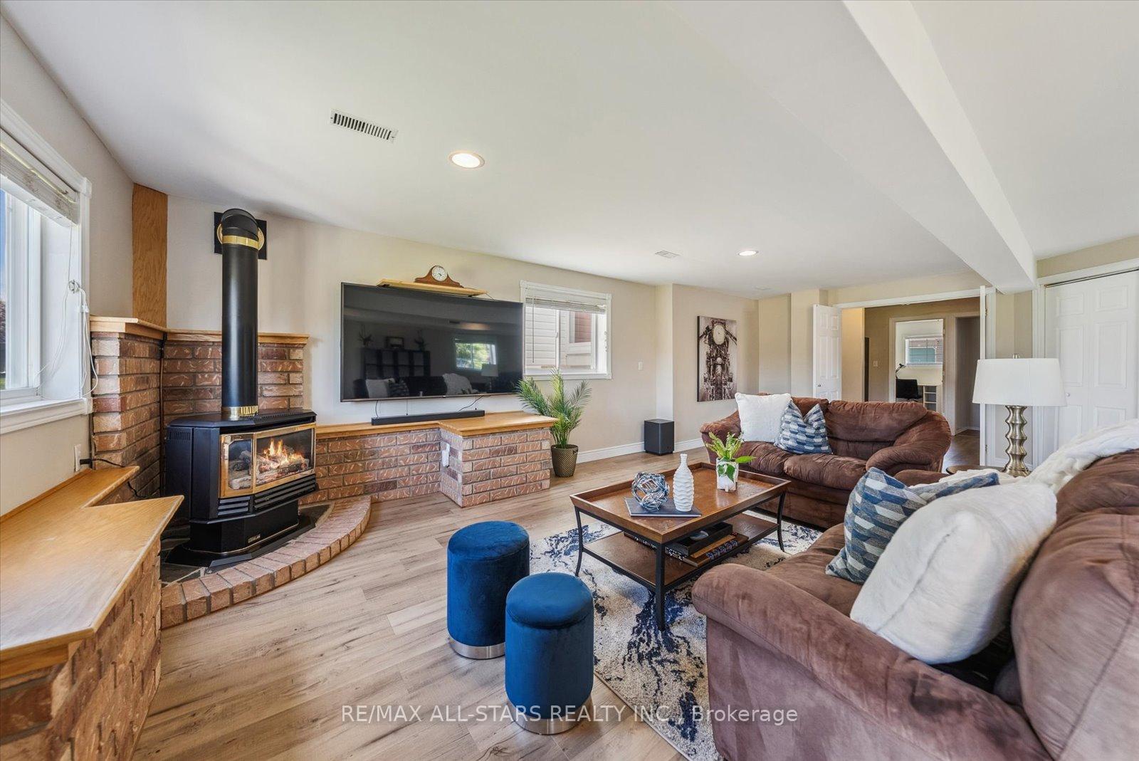 Photo 25 of 54 Marlow Circle, Springwater, Hillsdale — HOMEH