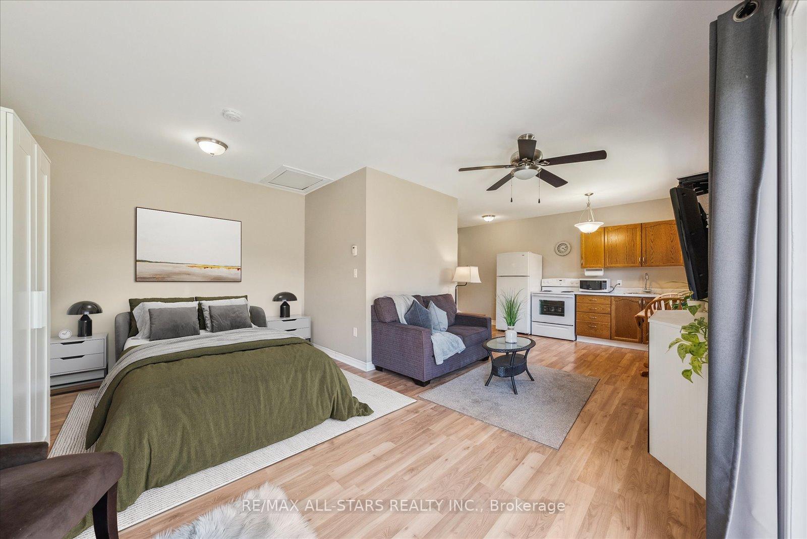 Photo 18 of 54 Marlow Circle, Springwater, Hillsdale — HOMEH