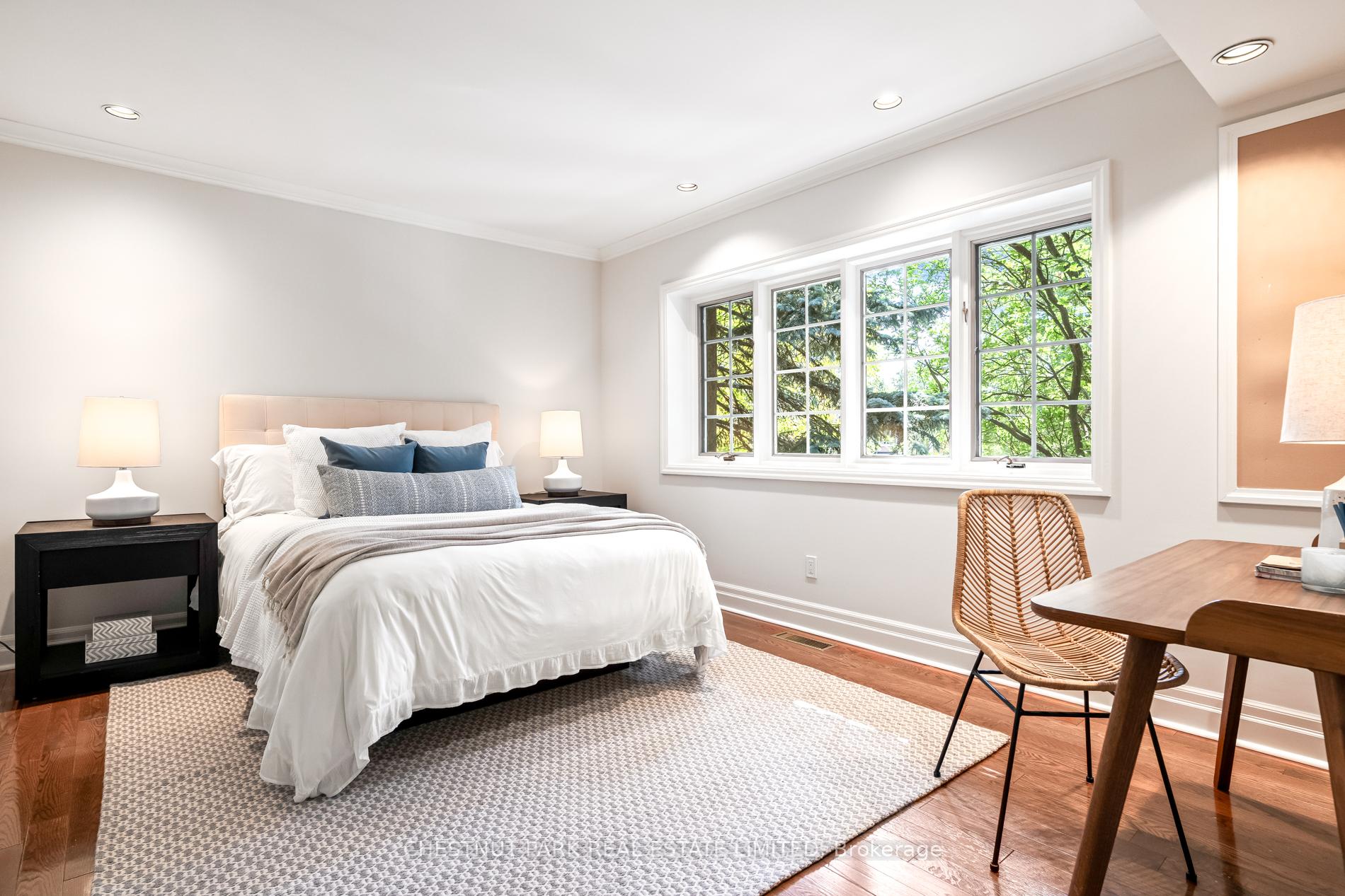 Photo 14 of 24 Dinnick Crescent, Toronto, Lawrence Park South — HOMEH