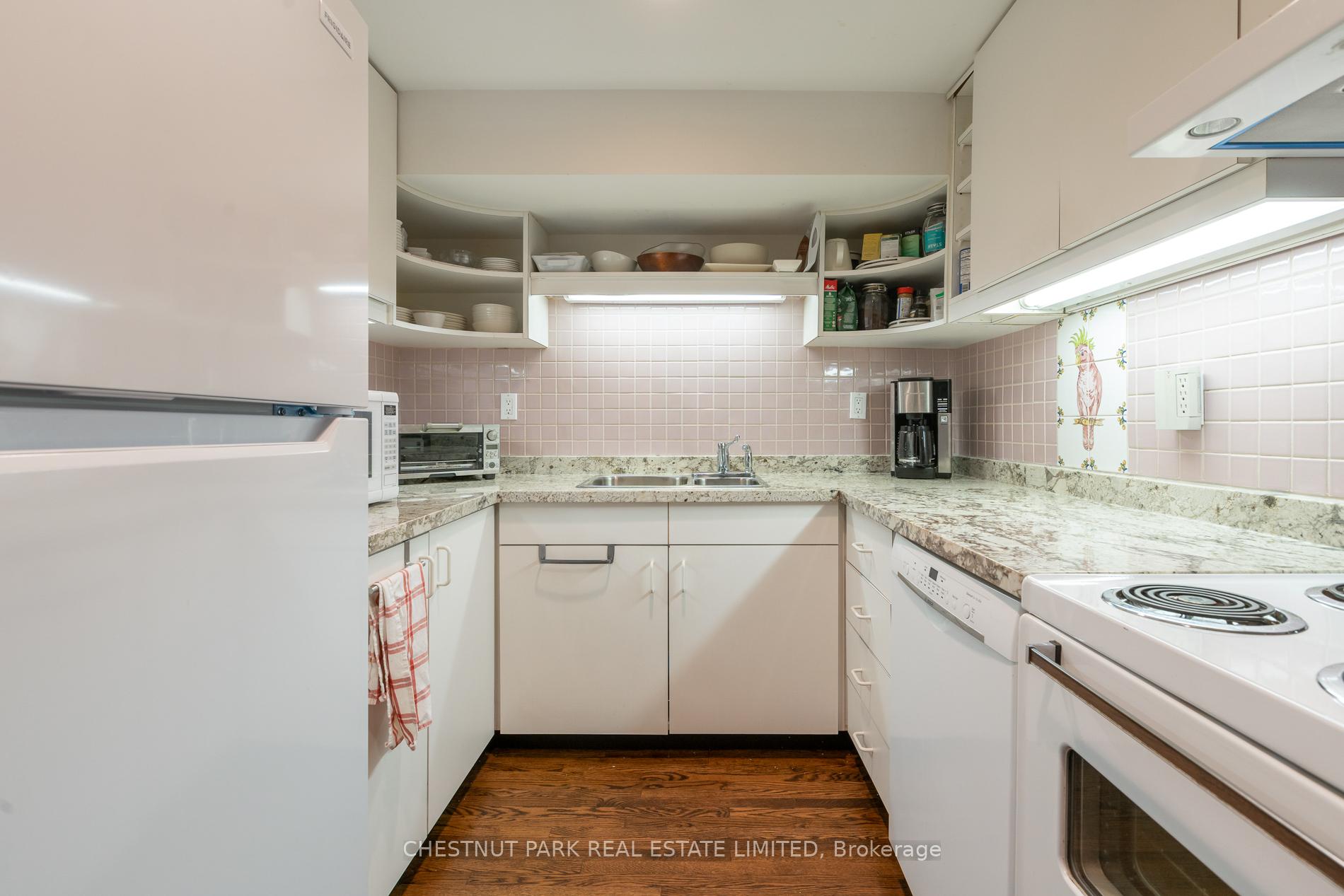 Photo 30 of 24 Dinnick Crescent, Toronto, Lawrence Park South — HOMEH