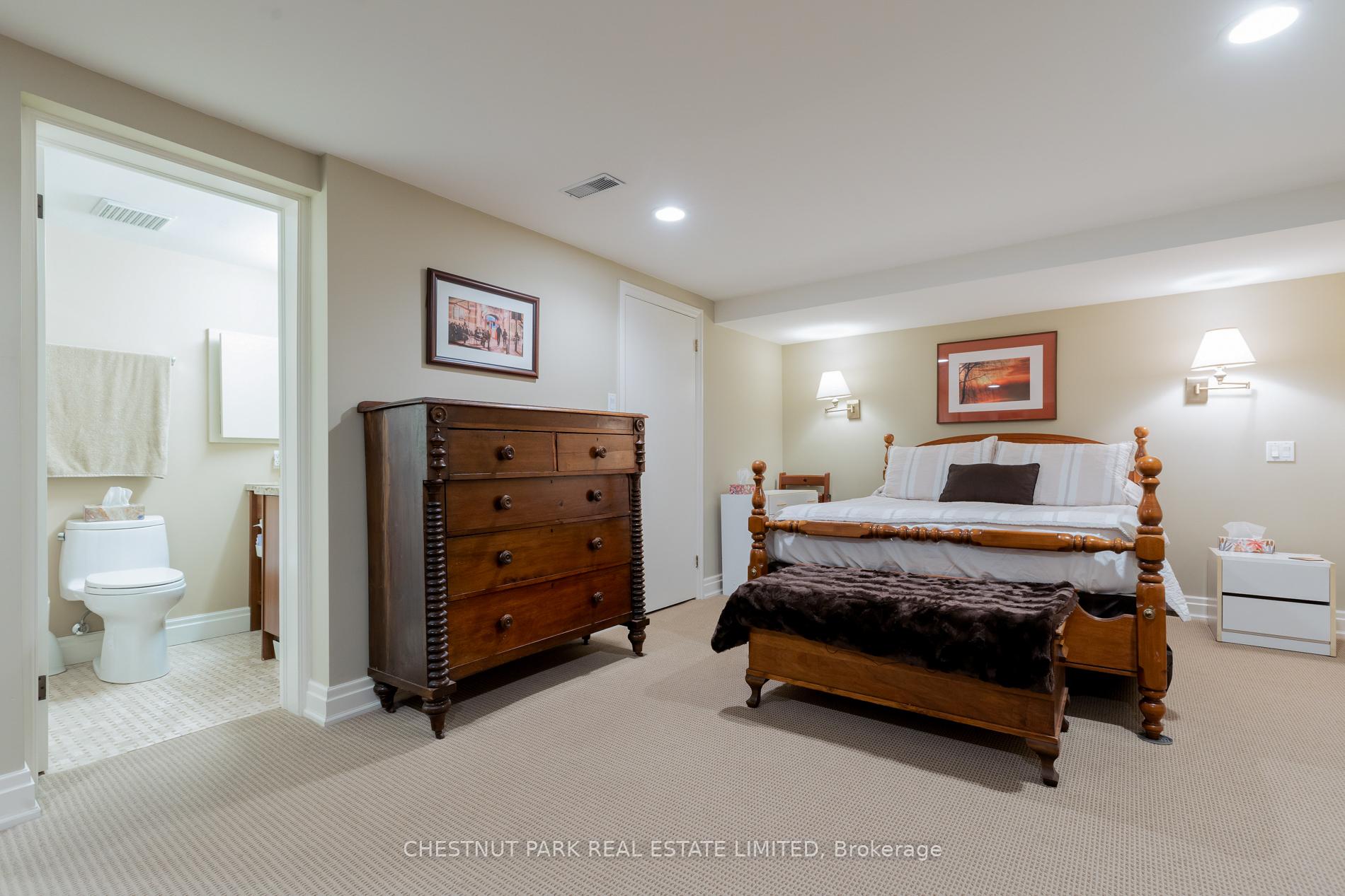 Photo 29 of 24 Dinnick Crescent, Toronto, Lawrence Park South — HOMEH