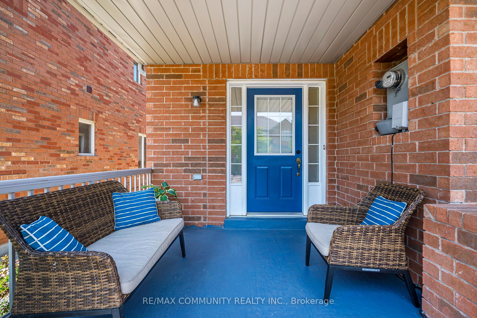 Photo 18 of 12 Hickman Road, Ajax, South East — HOMEH