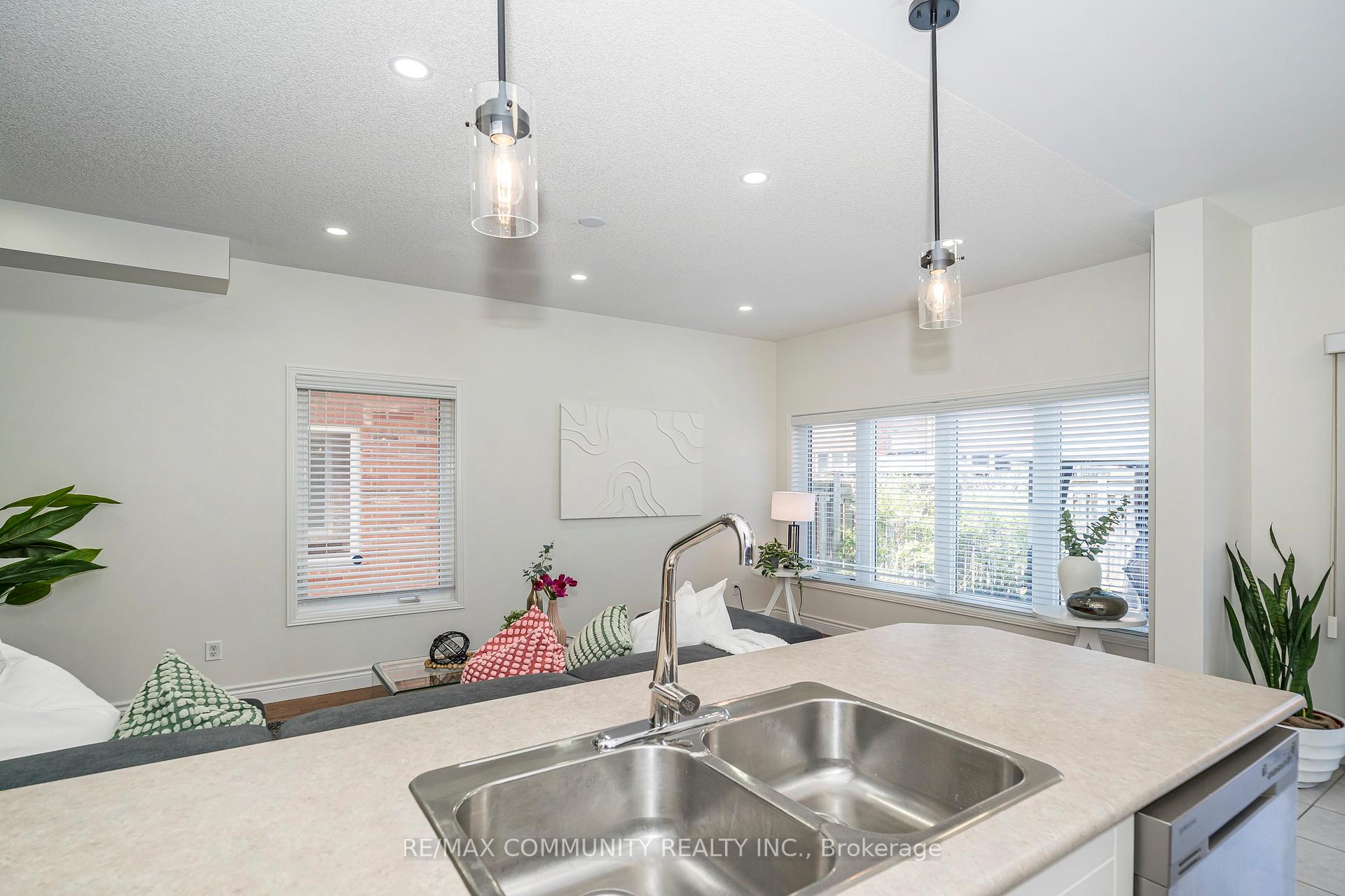 Photo 3 of 12 Hickman Road, Ajax, South East — HOMEH