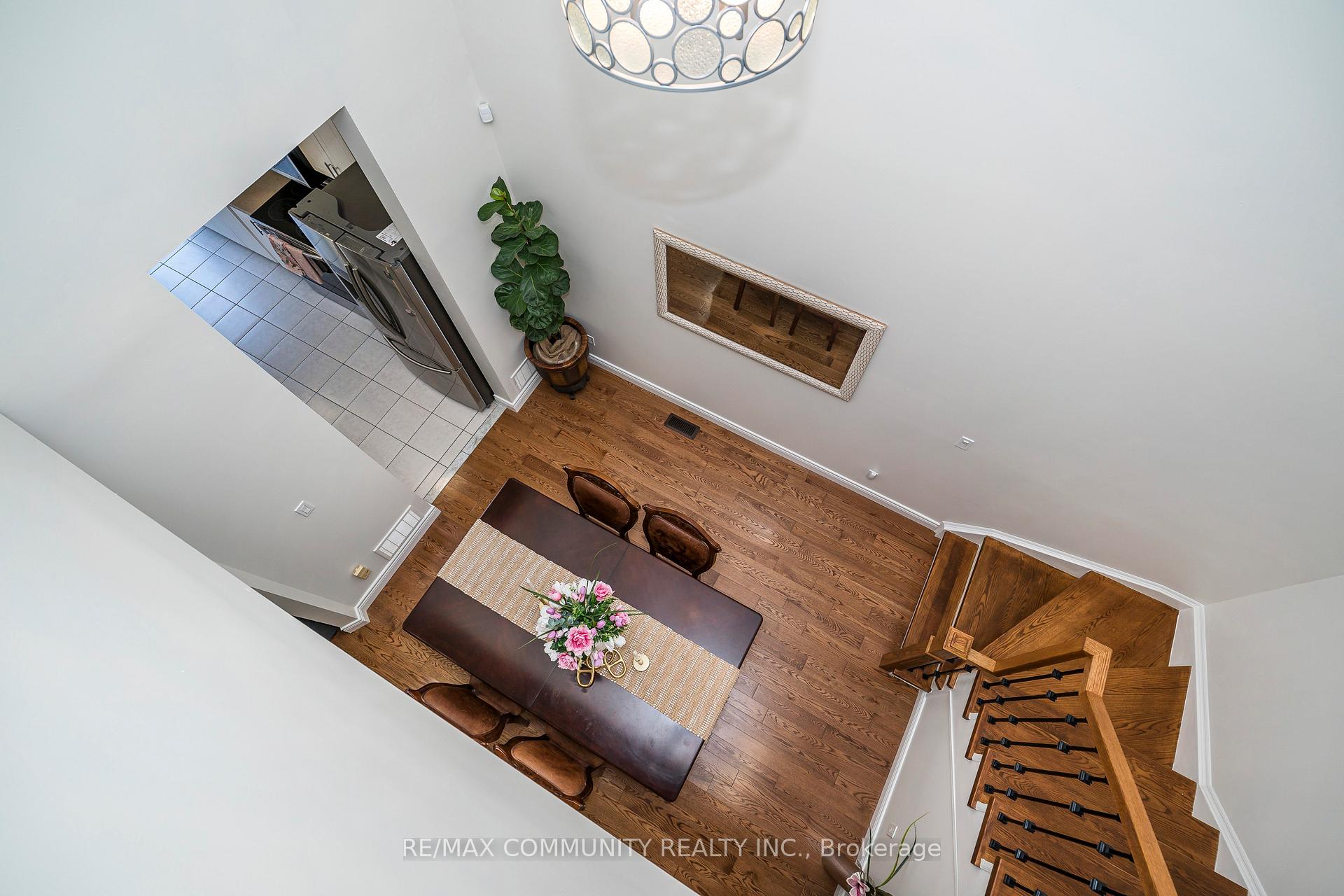 Photo 16 of 12 Hickman Road, Ajax, South East — HOMEH