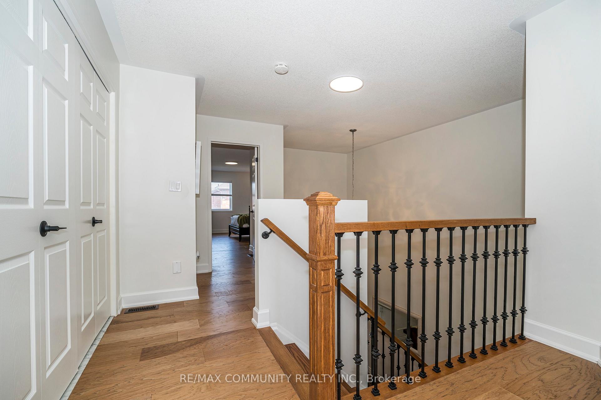 Photo 4 of 12 Hickman Road, Ajax, South East — HOMEH
