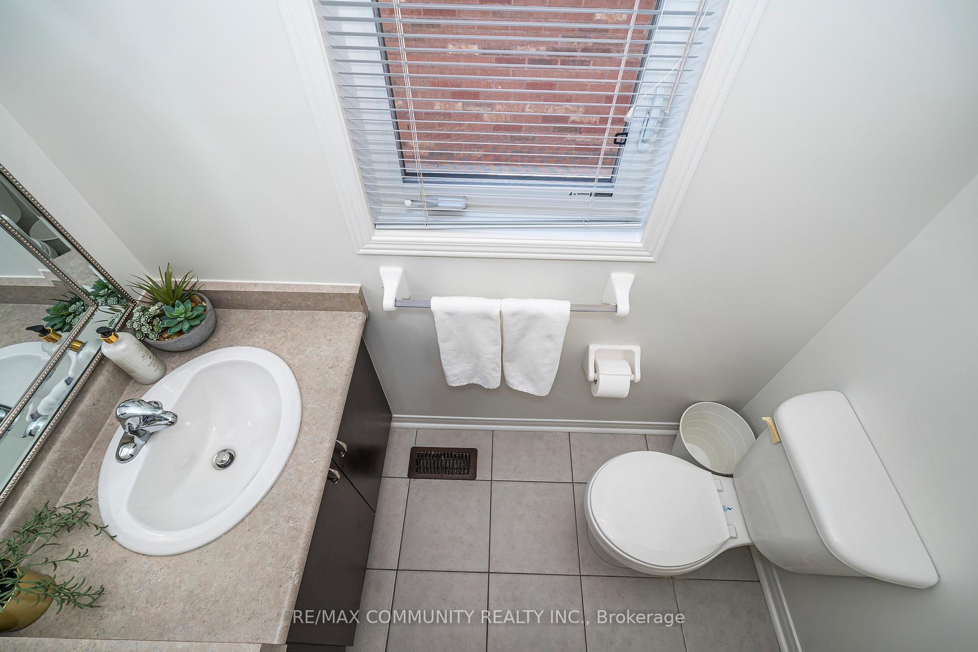 Photo 39 of 12 Hickman Road, Ajax, South East — HOMEH
