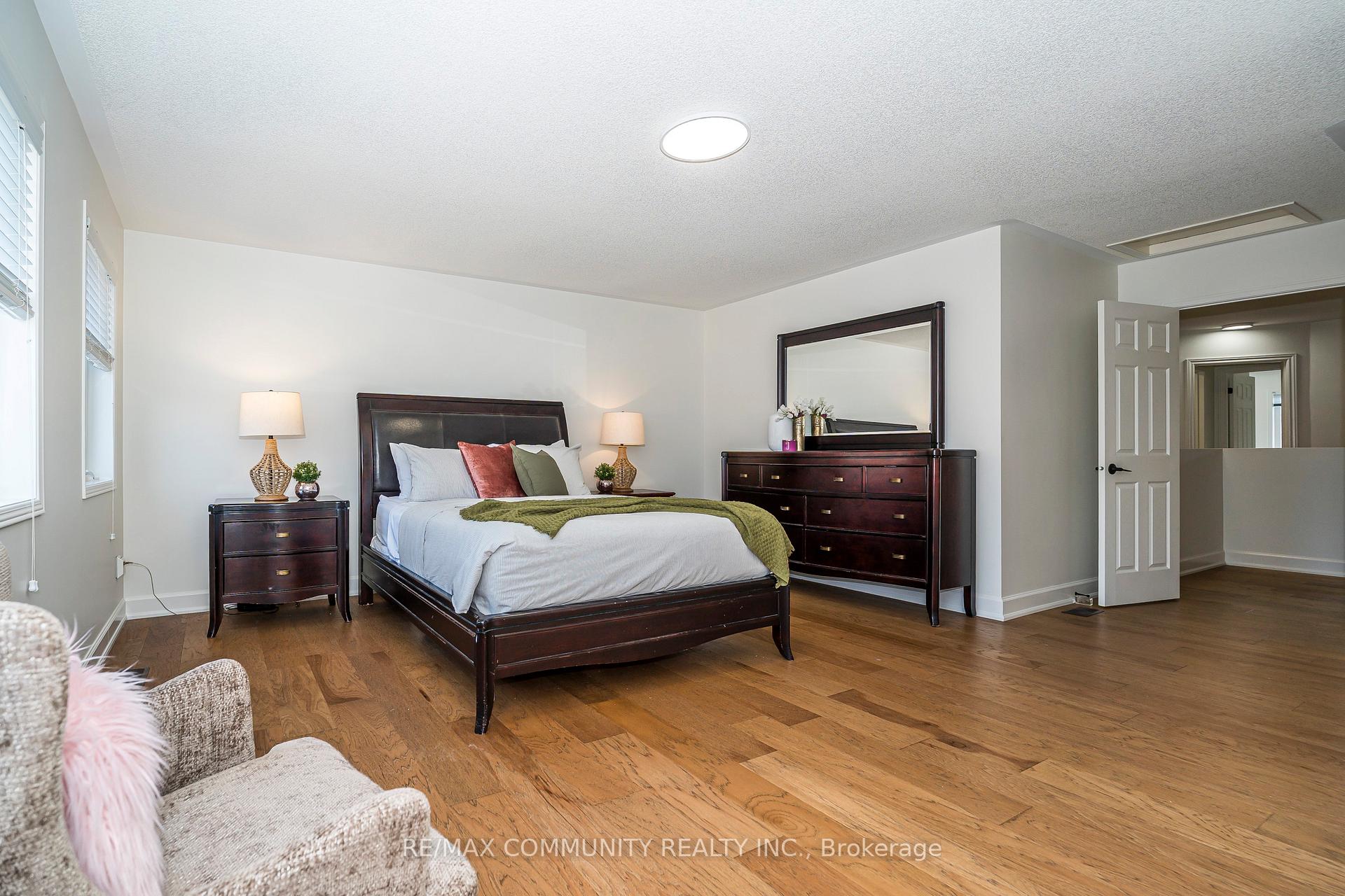 Photo 30 of 12 Hickman Road, Ajax, South East — HOMEH